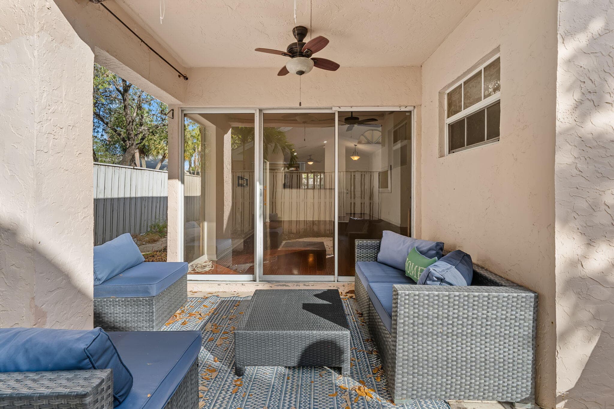 28 Governors Court, Palm Beach Gardens, FL 33418 — photo 14 of 33