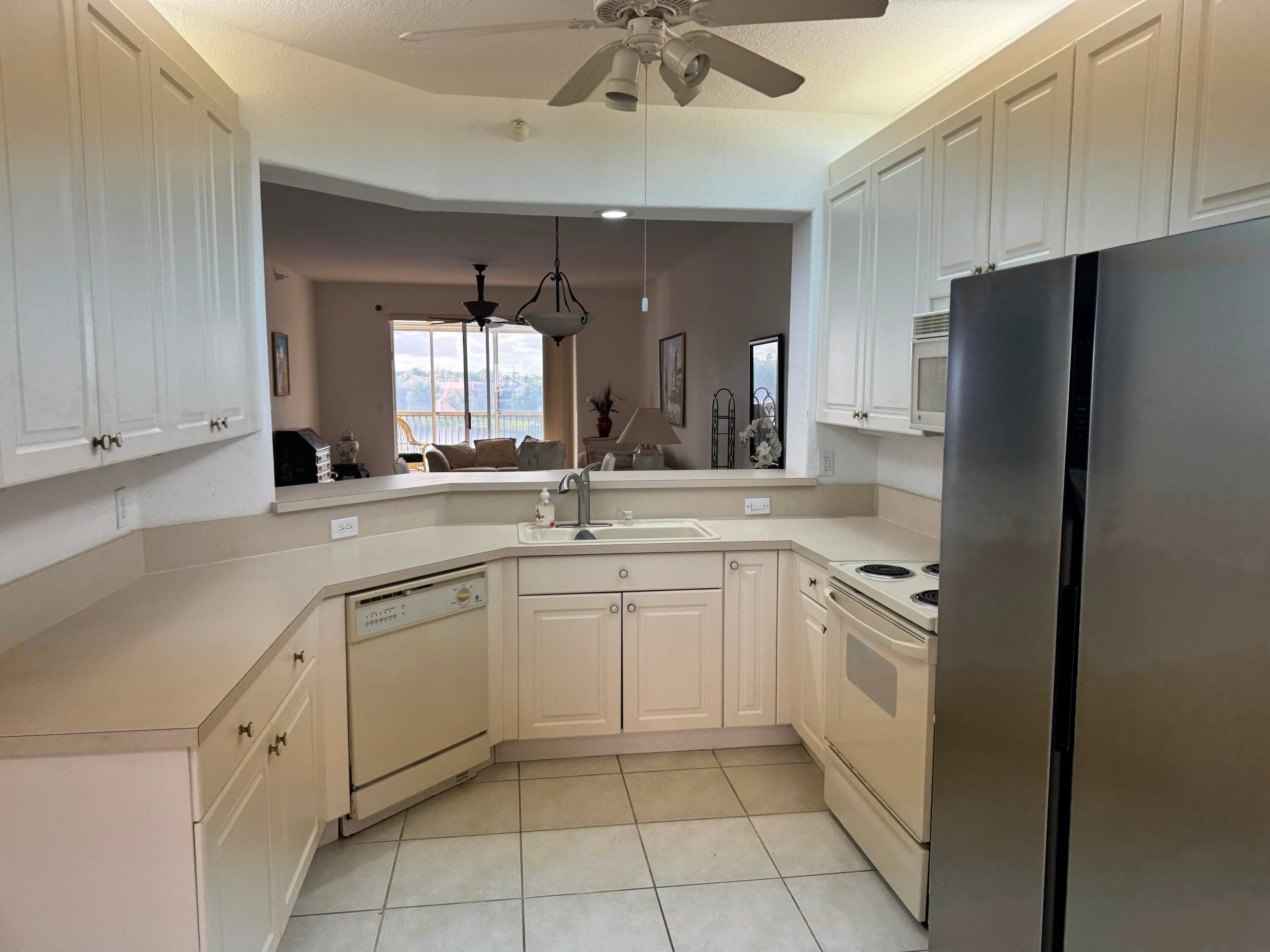 7715 Southampton Terrace 405, Tamarac, FL 33321 — photo 8 of 45