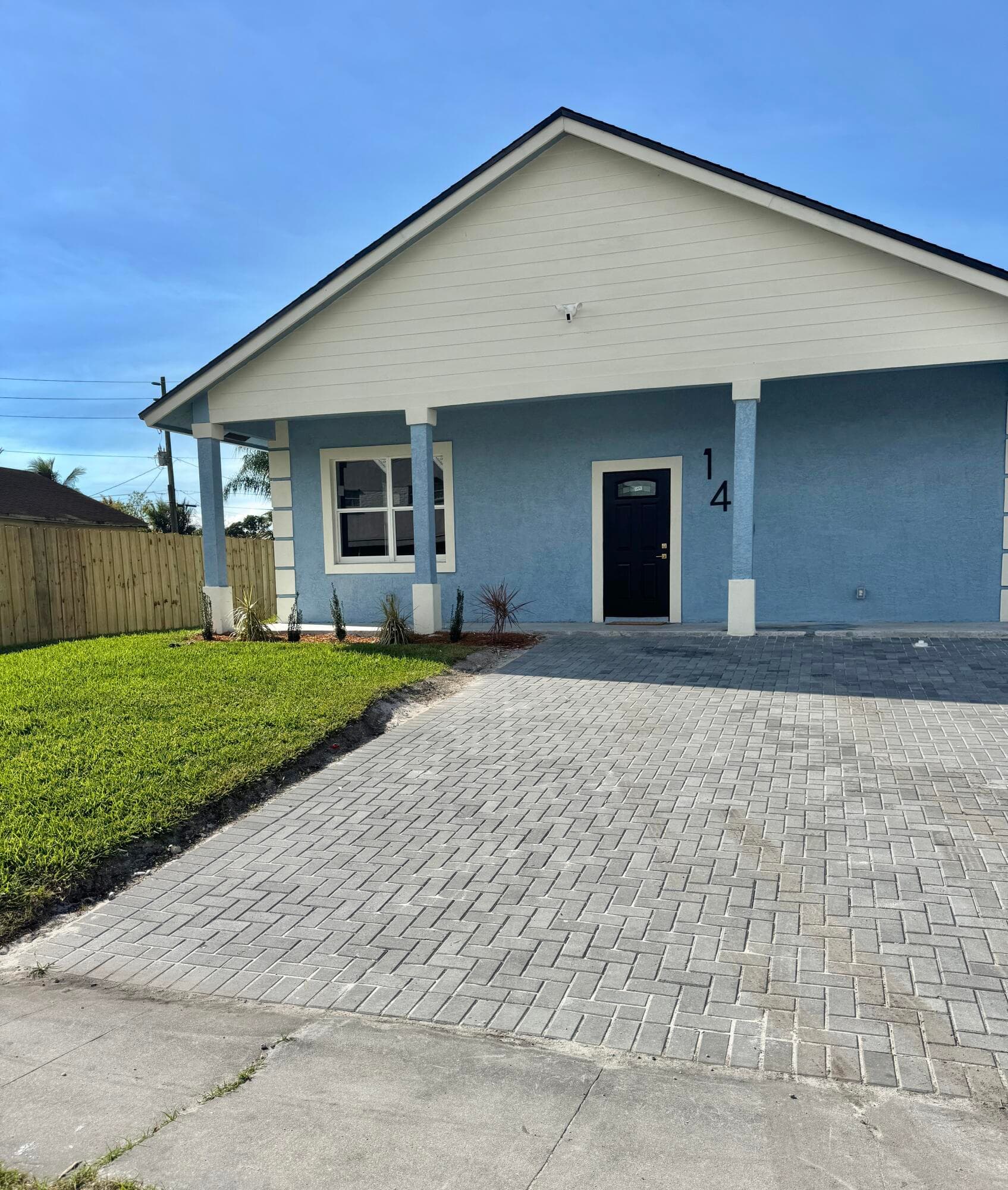 140 SW 6th Avenue, South Bay, FL 33493 — photo 3 of 28