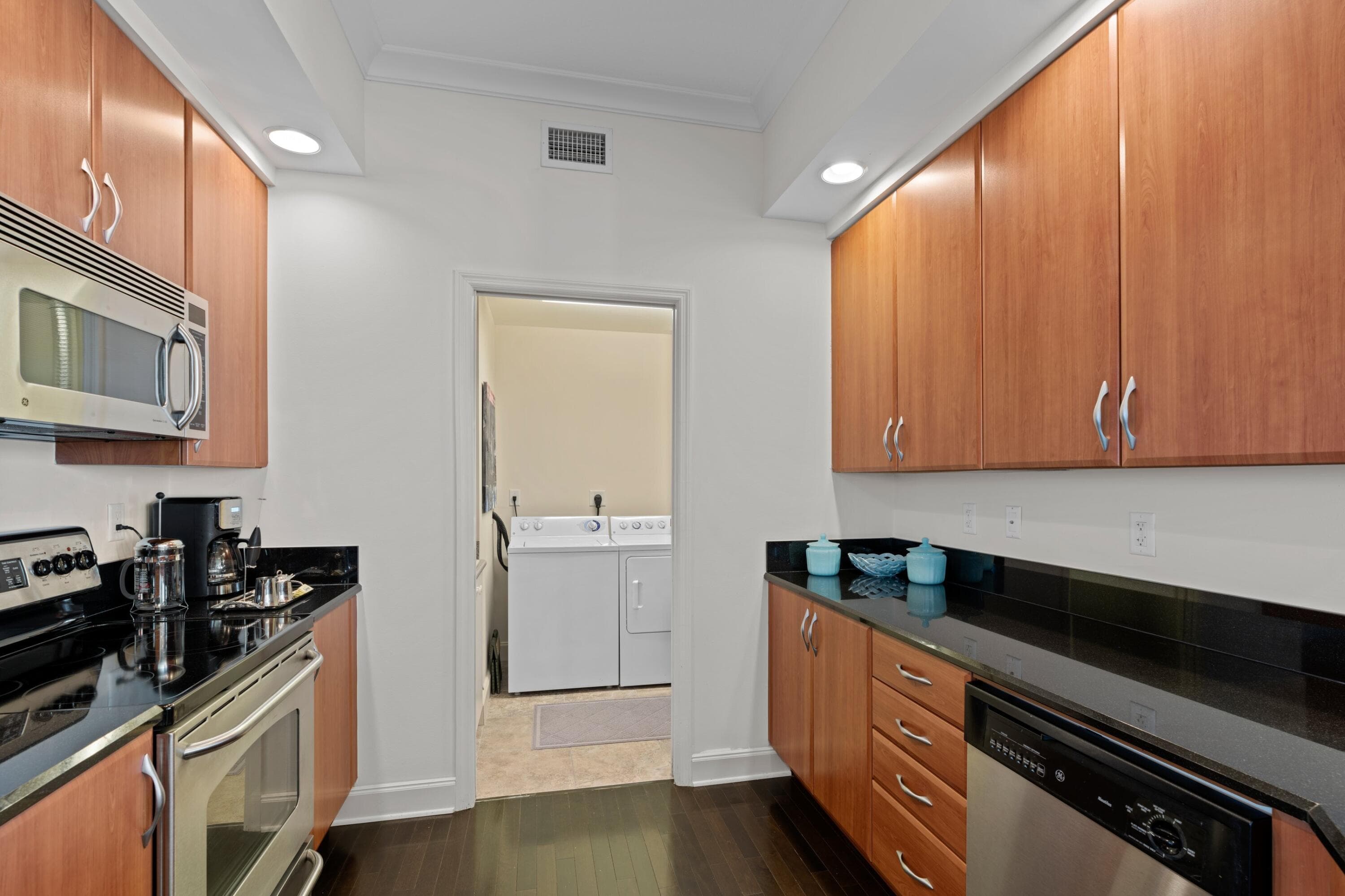 801 S Olive Avenue 1402, West Palm Beach, FL 33401 — photo 5 of 24