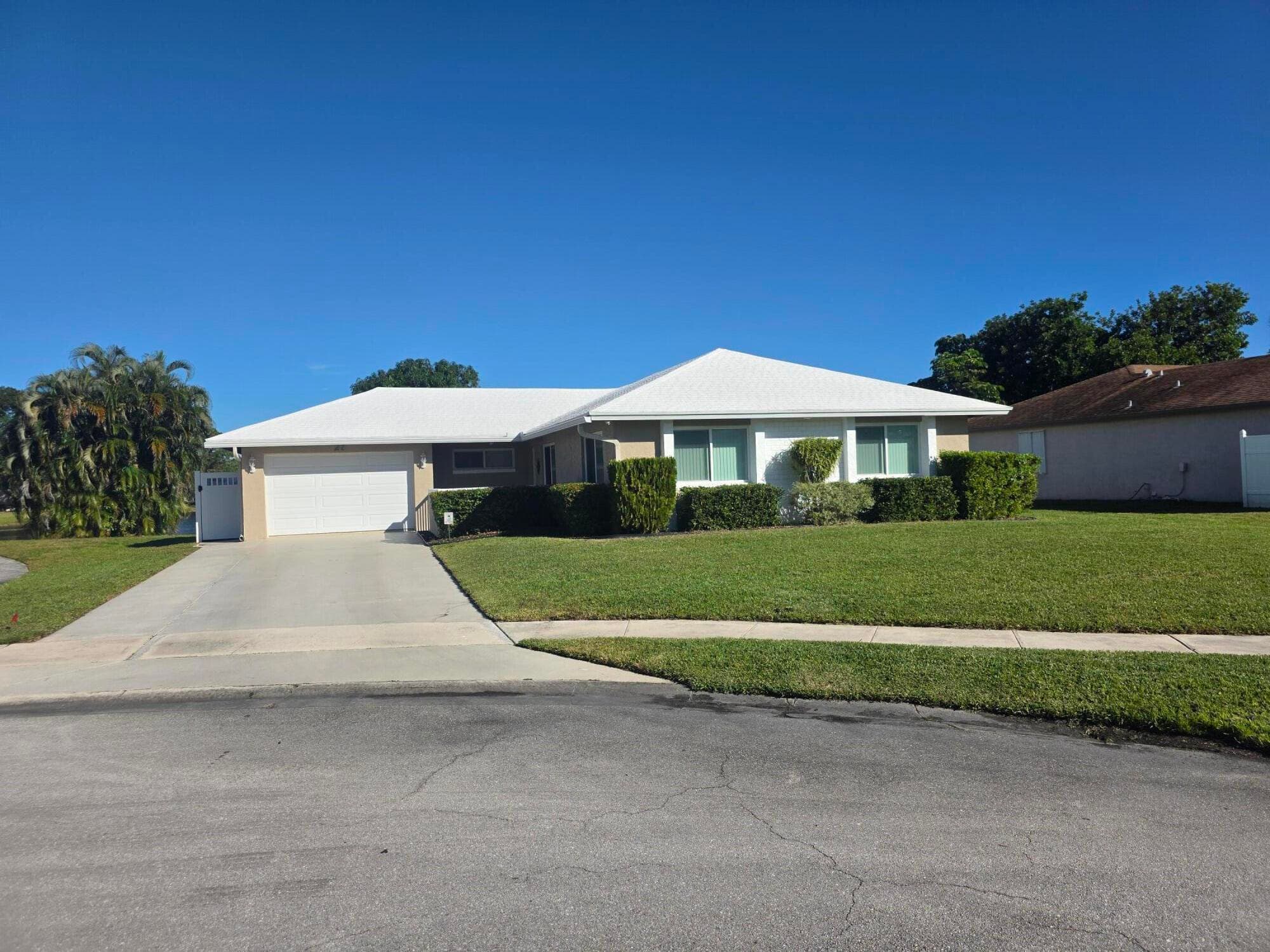 27 Vista Del Rio, Boynton Beach, FL 33426 — photo 43 of 46