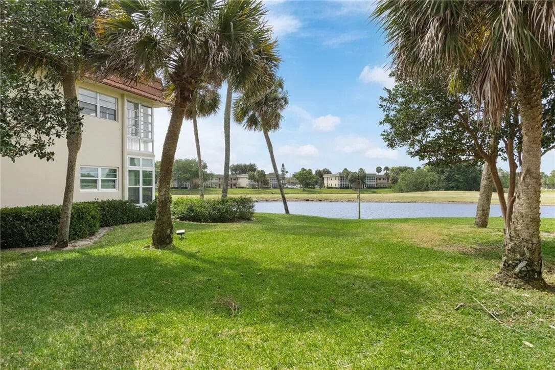 31 Vista Gardens Trail 105, Vero Beach, FL 32962 — photo 1 of 10