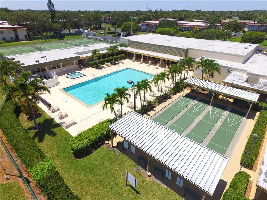 31 Vista Gardens Trail 105, Vero Beach, FL 32962 — photo 9 of 10