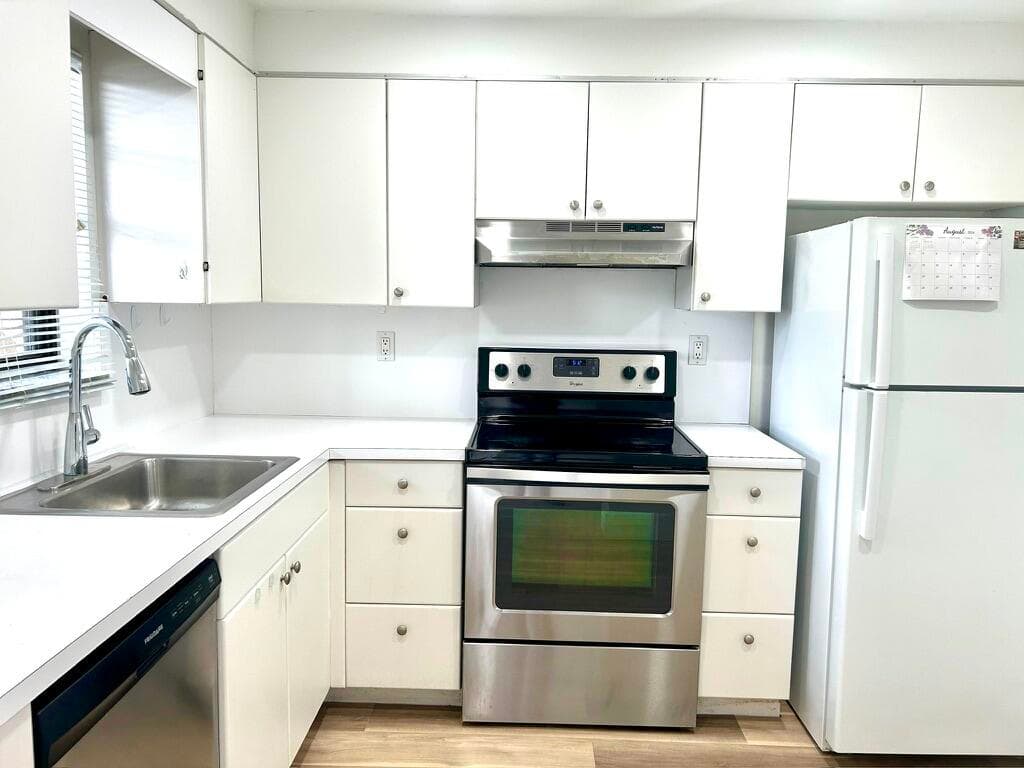 9370 SW 8th Street 202, Boca Raton, FL 33428 — photo 5 of 46