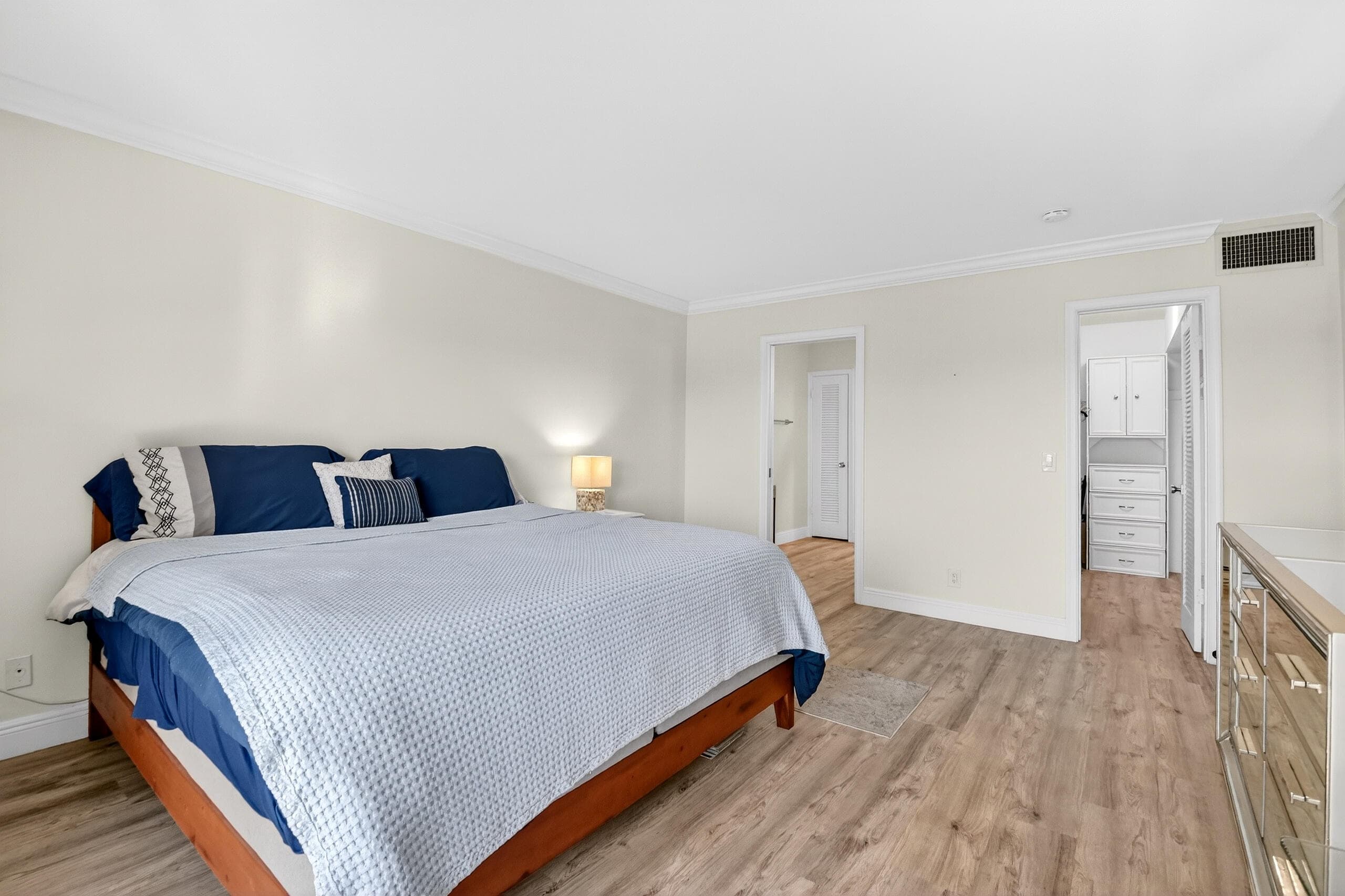 250 John F Kennedy Drive 302, Atlantis, FL 33462 — photo 17 of 44