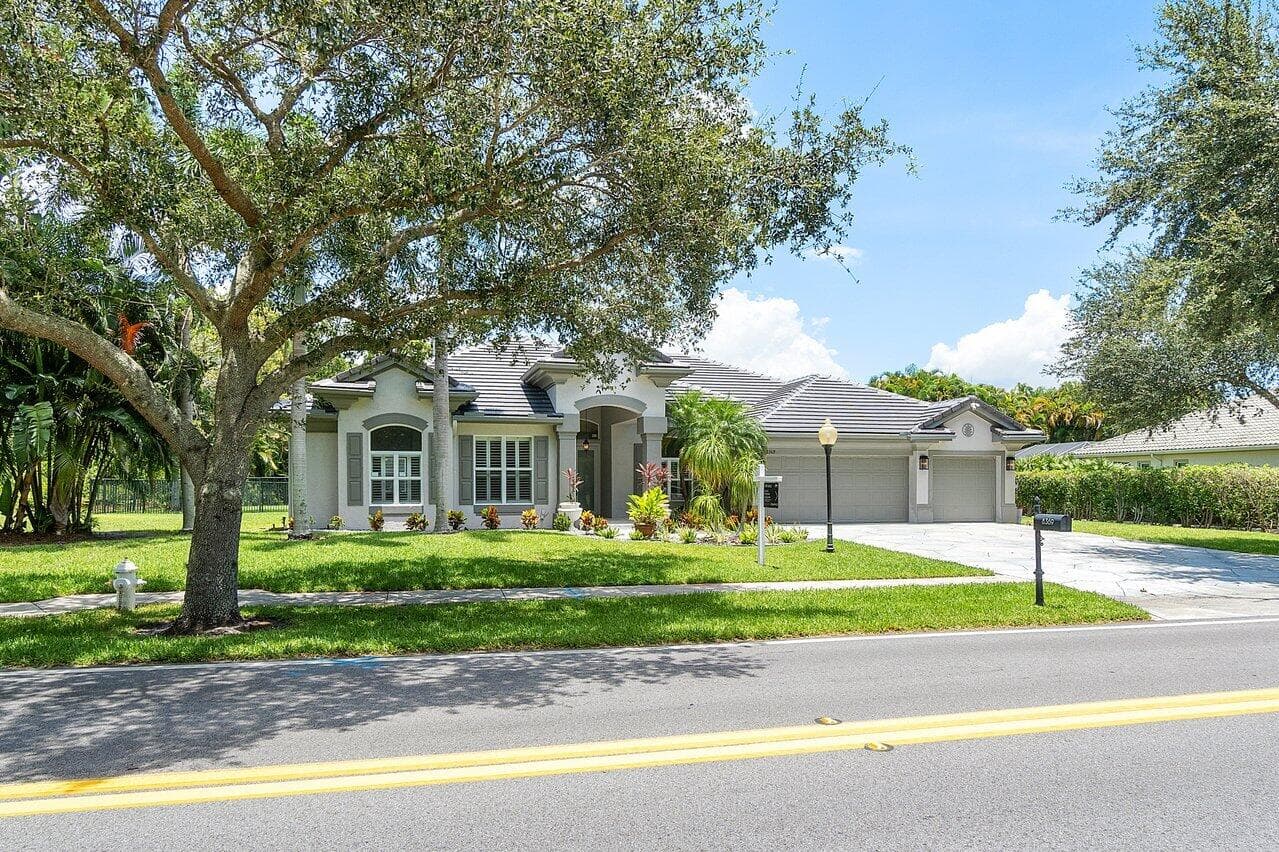8369 SE Island Way, Jupiter, FL 33458 — photo 2 of 41