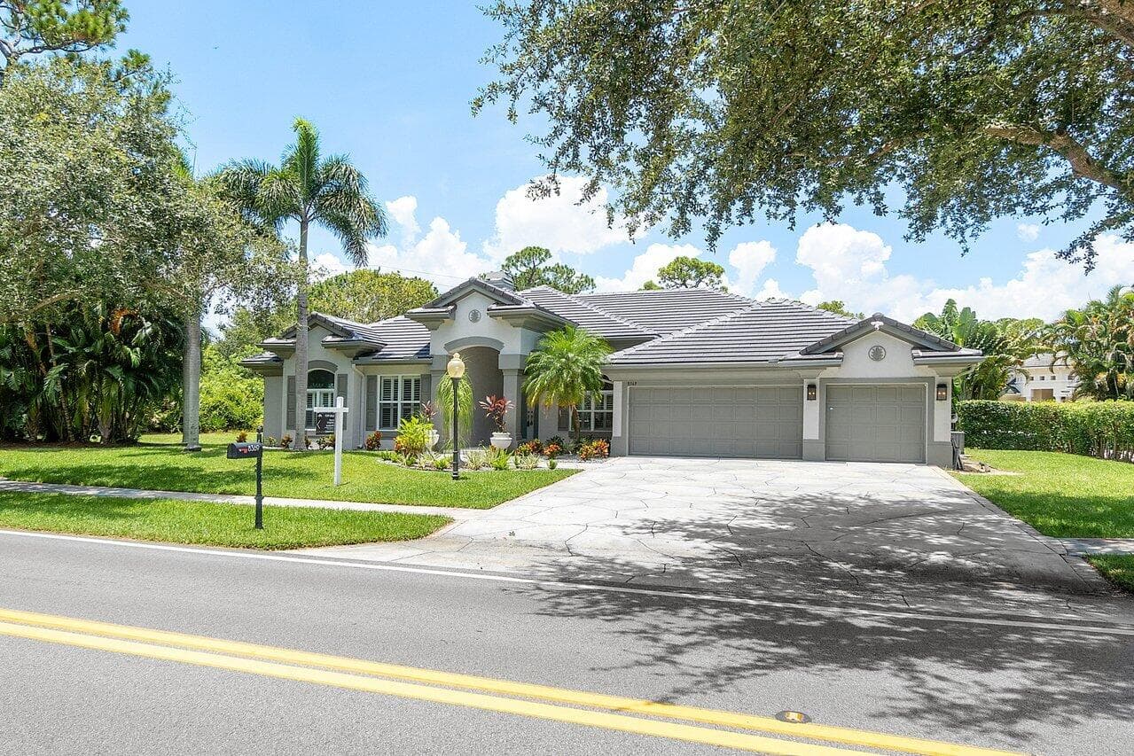 8369 SE Island Way, Jupiter, FL 33458 — photo 3 of 41