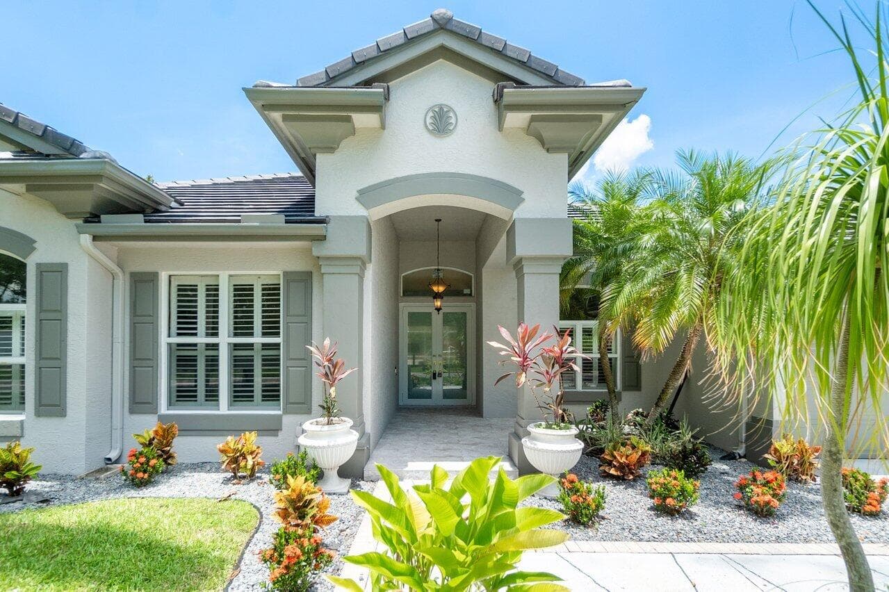 8369 SE Island Way, Jupiter, FL 33458 — photo 4 of 41