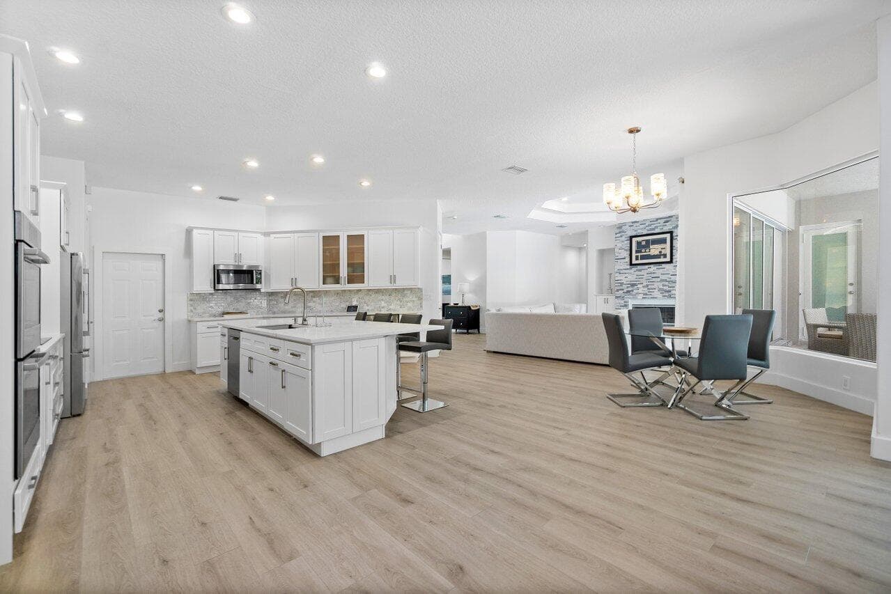 8369 SE Island Way, Jupiter, FL 33458 — photo 9 of 41