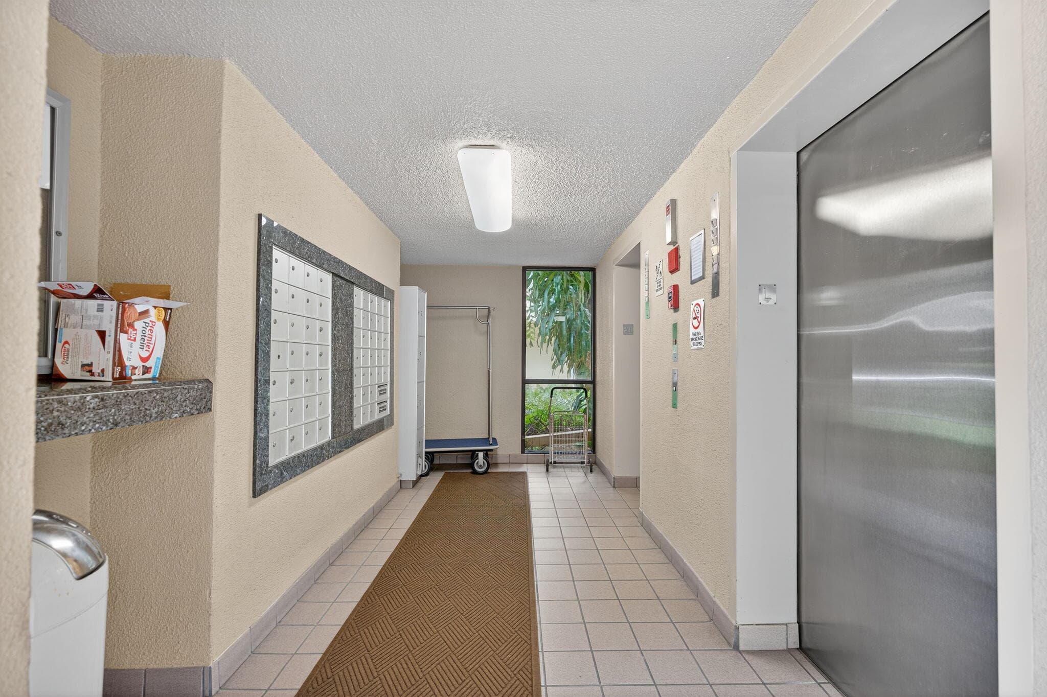 1030 Us Highway 1 413, North Palm Beach, FL 33408 — photo 2 of 48