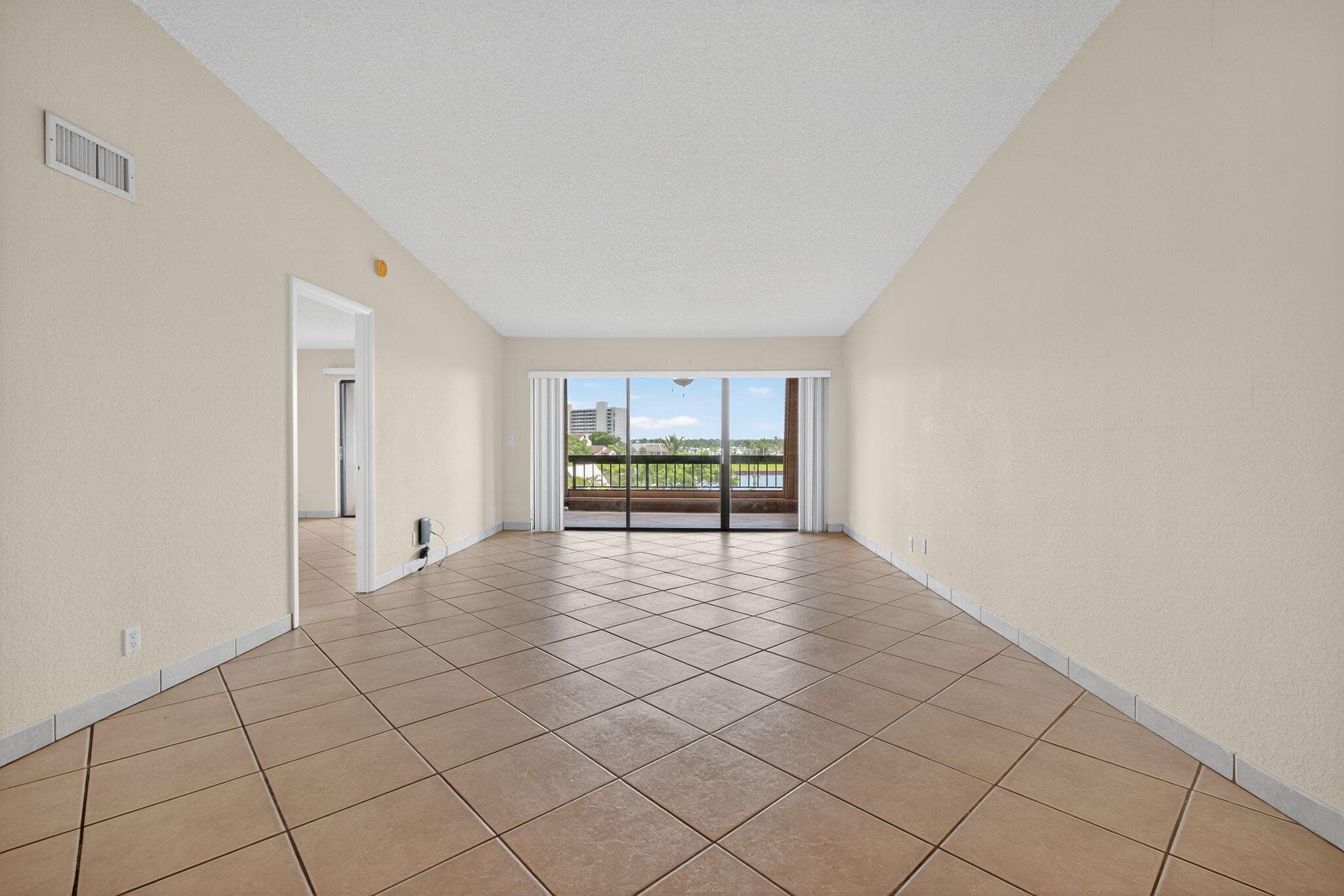 1030 Us Highway 1 413, North Palm Beach, FL 33408 — photo 10 of 48