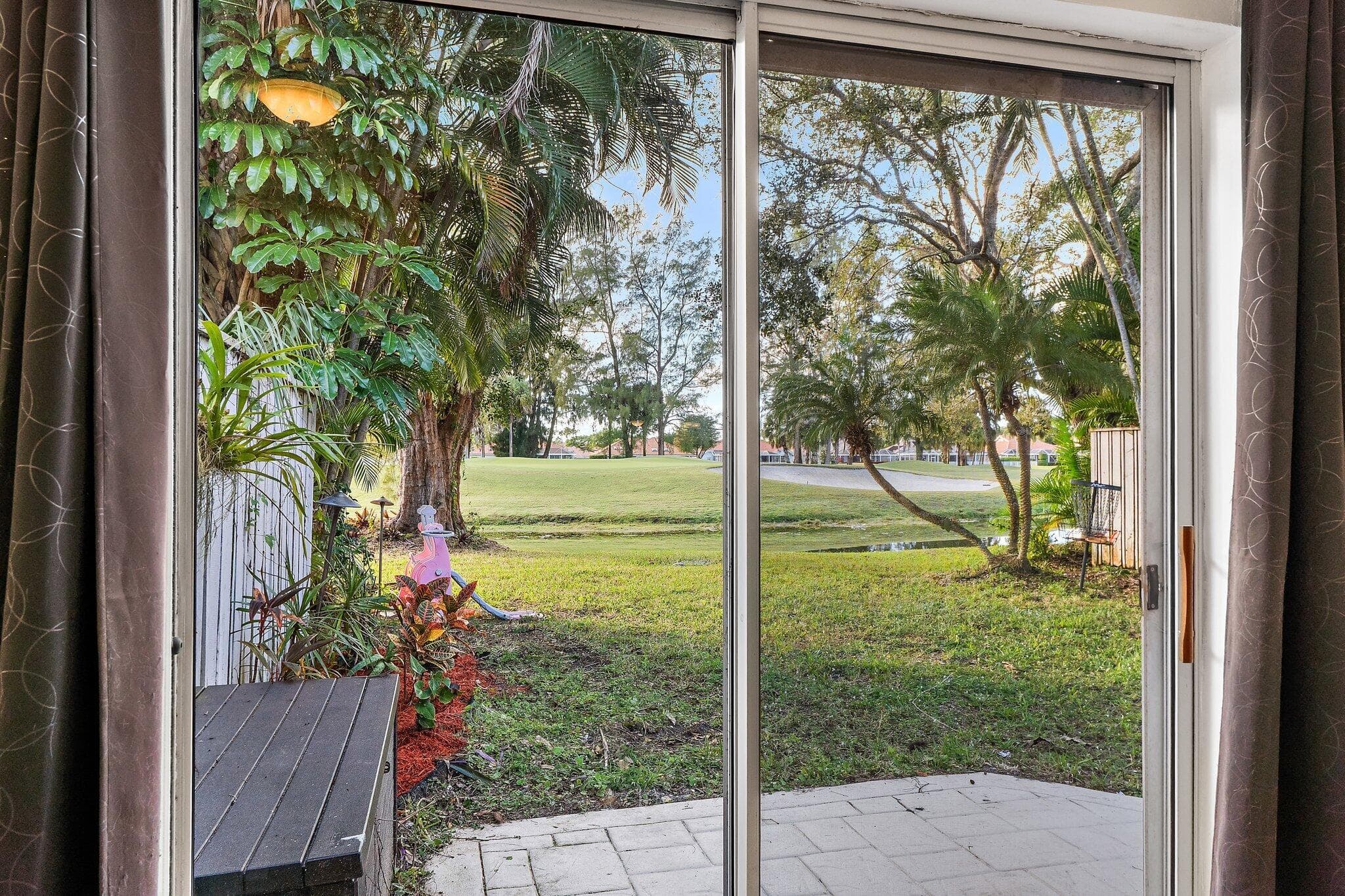 11 Admirals Court, Palm Beach Gardens, FL 33418 — photo 16 of 48