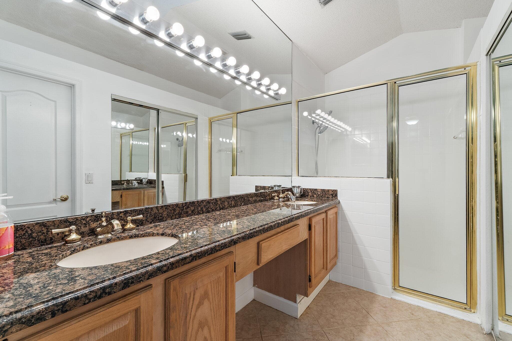 11 Admirals Court, Palm Beach Gardens, FL 33418 — photo 18 of 48