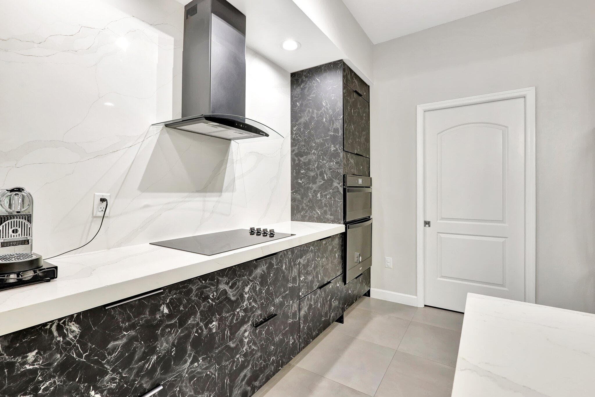 801 S Olive Avenue 1018, West Palm Beach, FL 33401 — photo 14 of 51