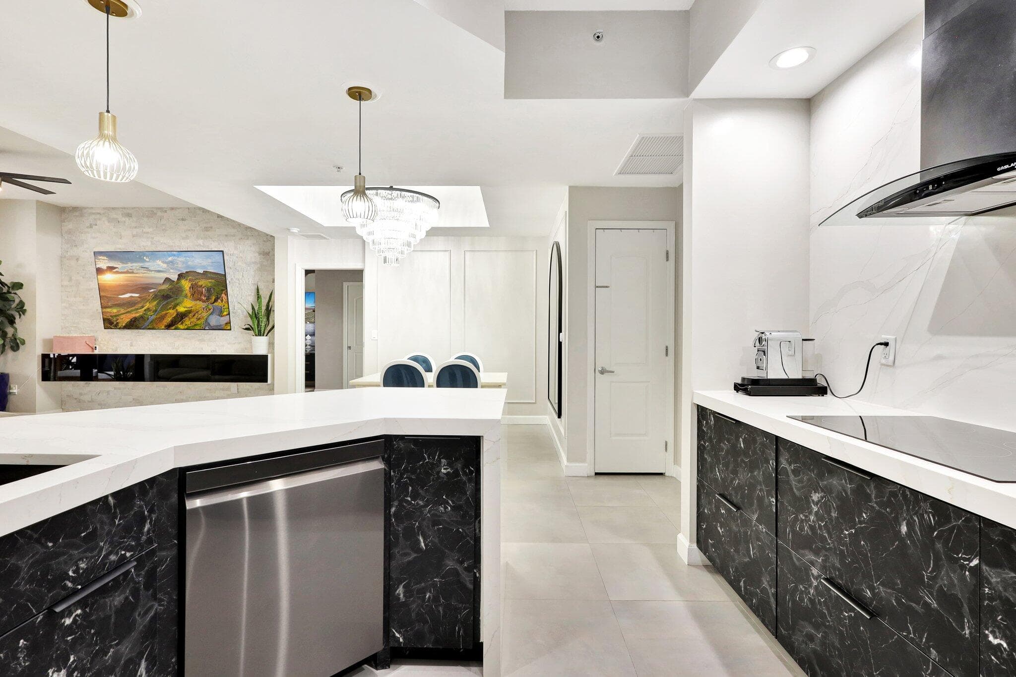 801 S Olive Avenue 1018, West Palm Beach, FL 33401 — photo 15 of 51