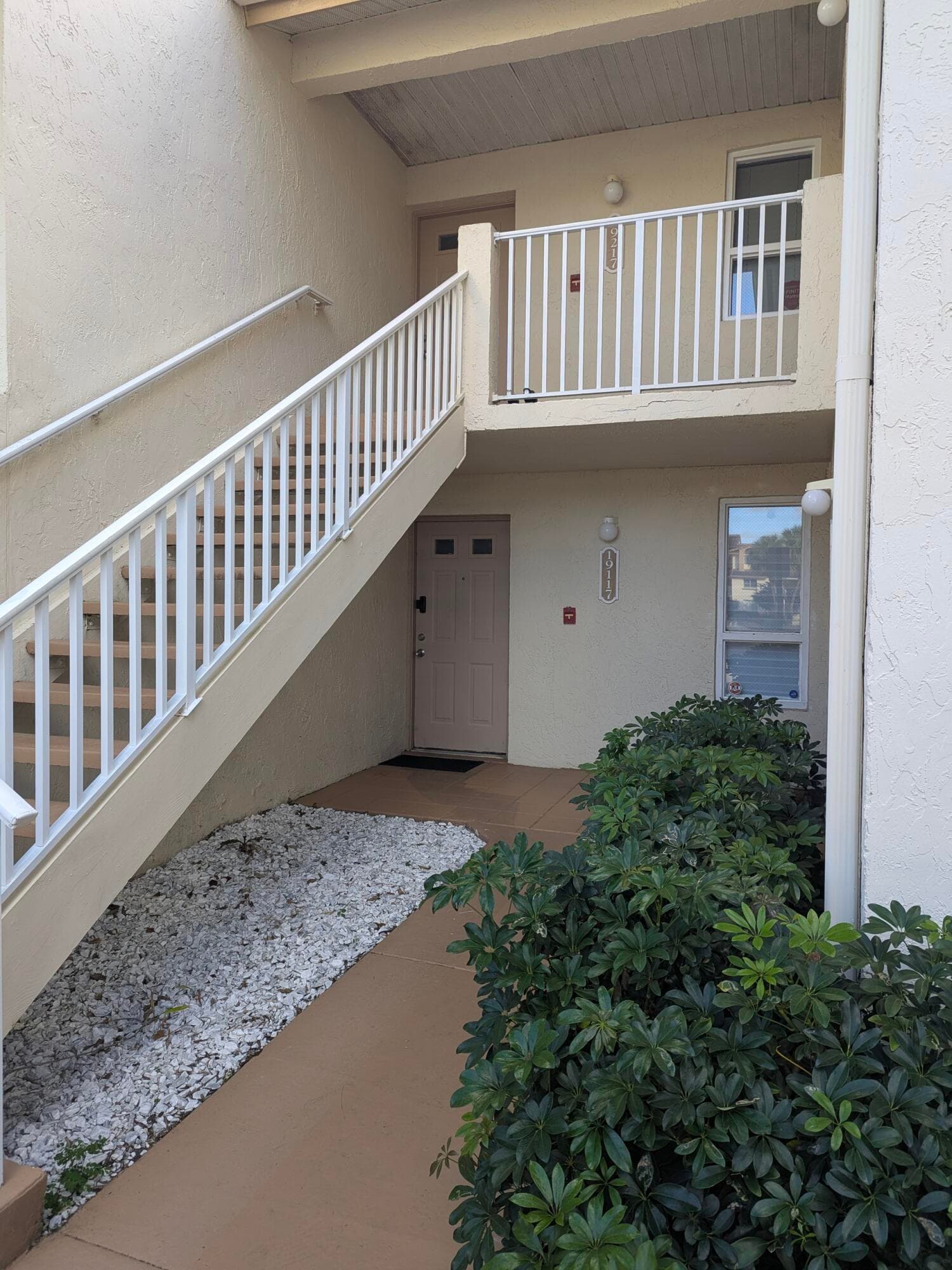 19117 Glenmoor Drive, West Palm Beach, FL 33409 — photo 3 of 5