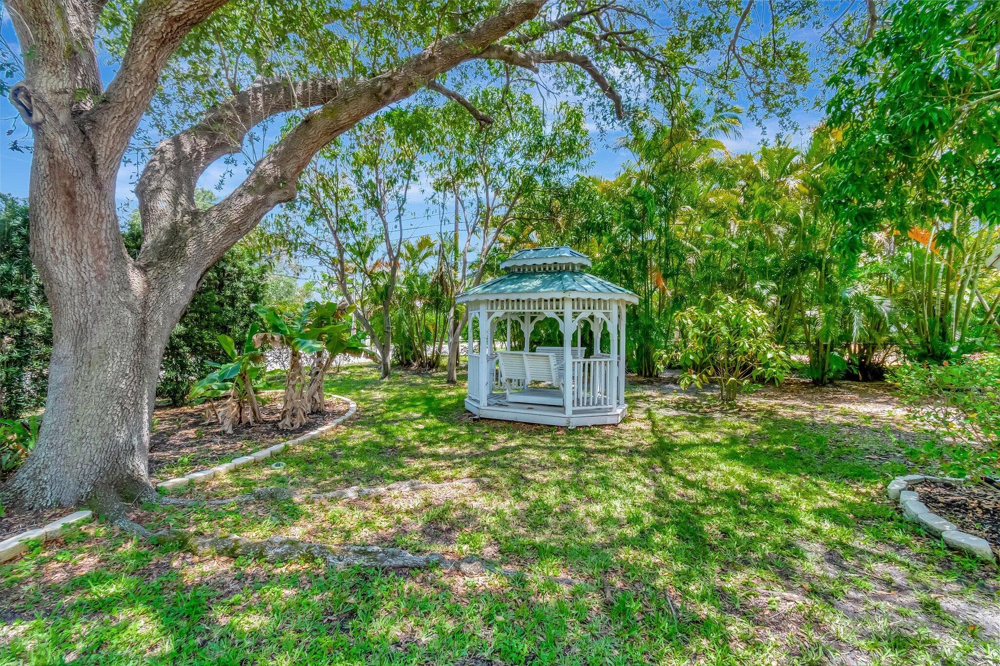1220 N Swinton Avenue, Delray Beach, FL 33444 — photo 4 of 71
