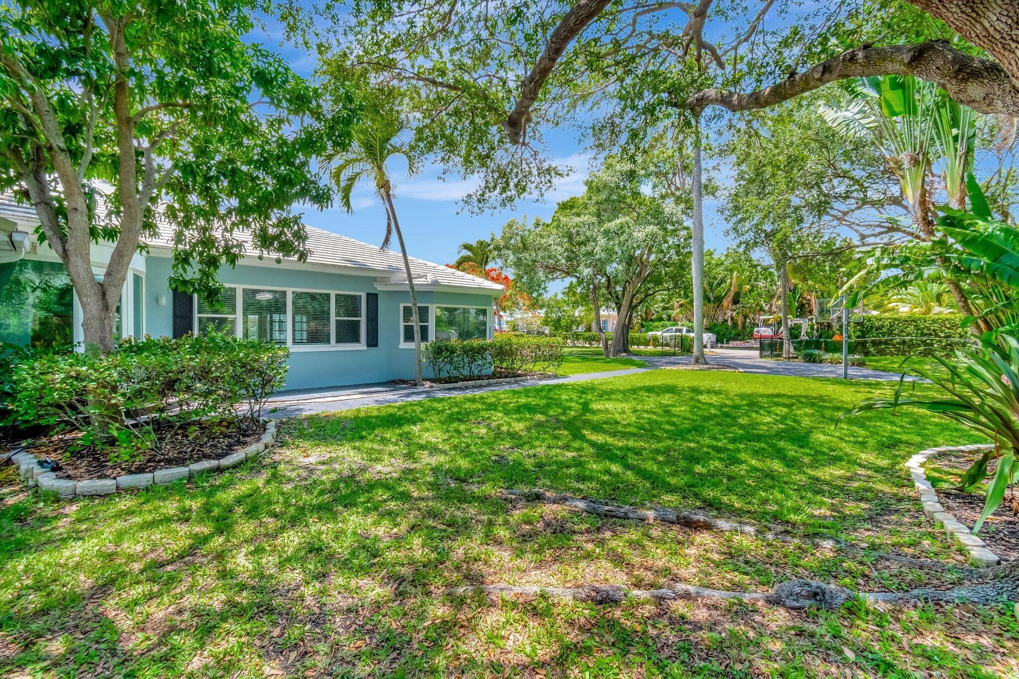 1220 N Swinton Avenue, Delray Beach, FL 33444 — photo 5 of 71