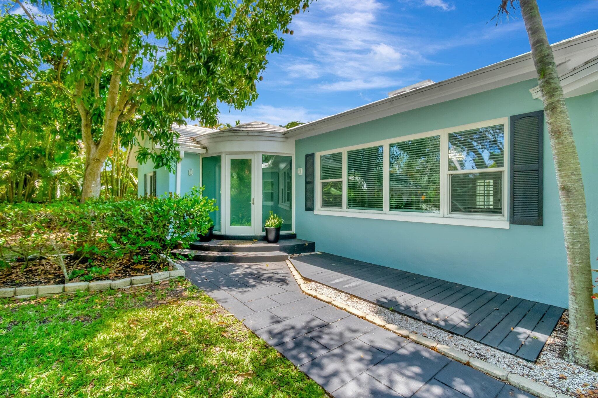 1220 N Swinton Avenue, Delray Beach, FL 33444 — photo 6 of 71