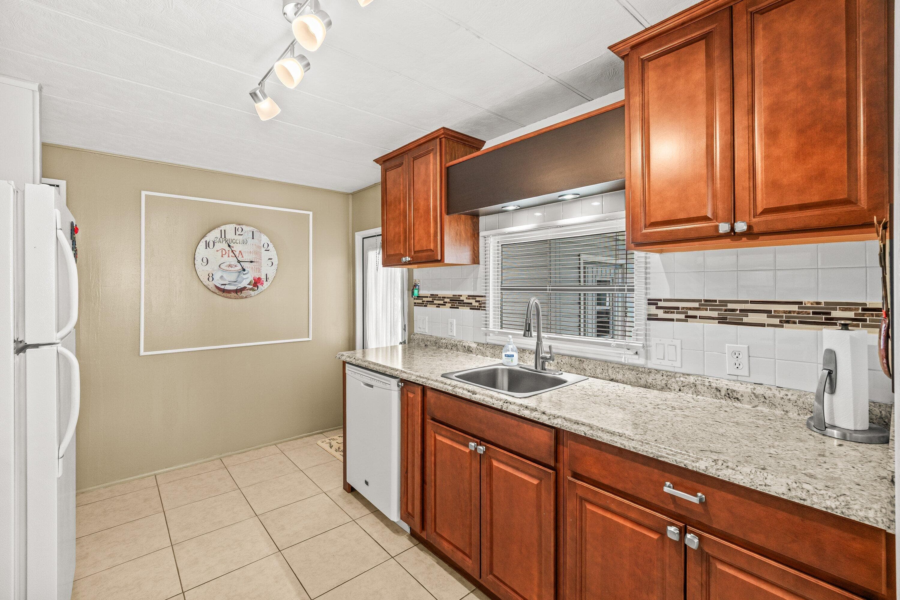 8350 E Club Road, Boca Raton, FL 33433 — photo 8 of 40