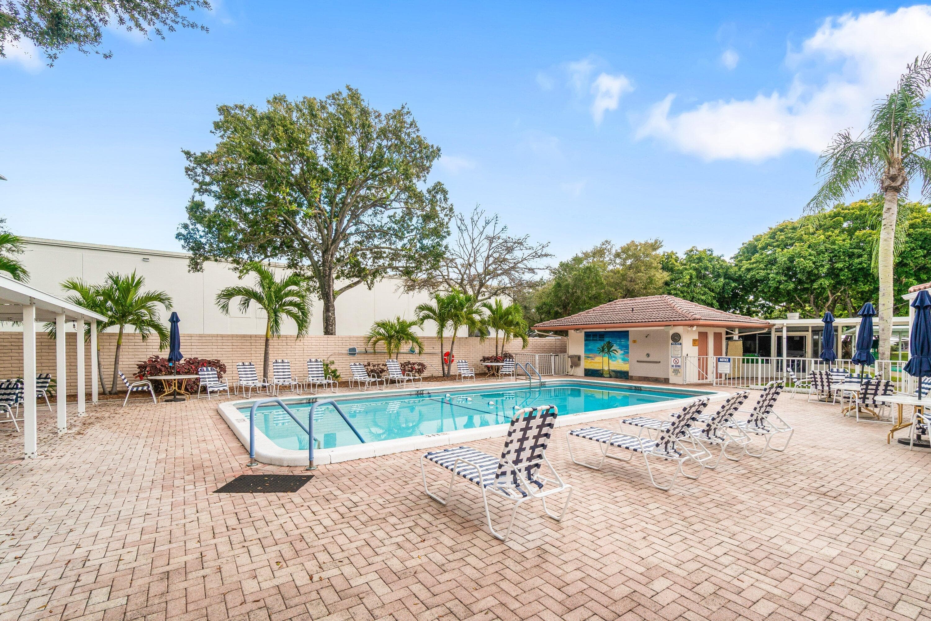 8350 E Club Road, Boca Raton, FL 33433 — photo 37 of 40
