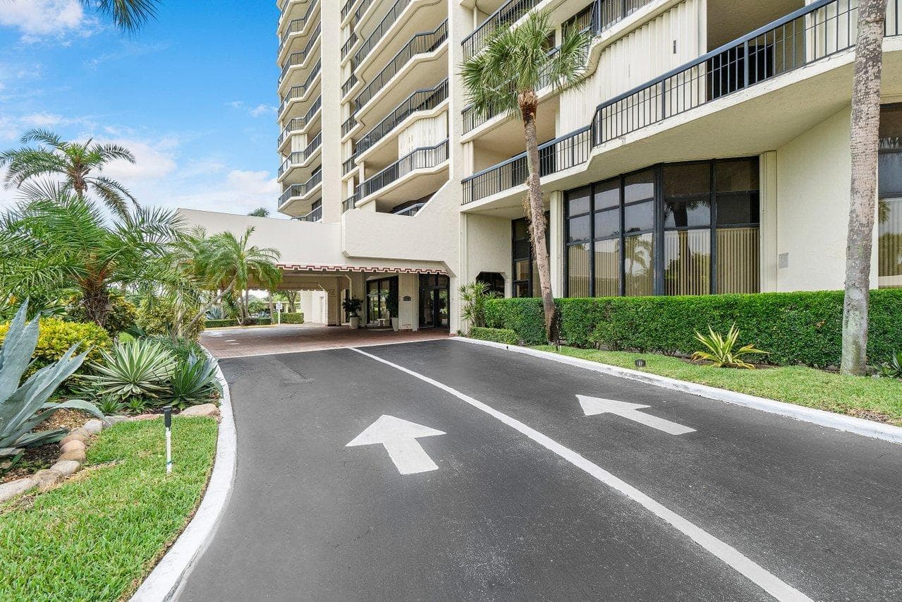 1900 Consulate Place 604, West Palm Beach, FL 33401 — photo 42 of 74