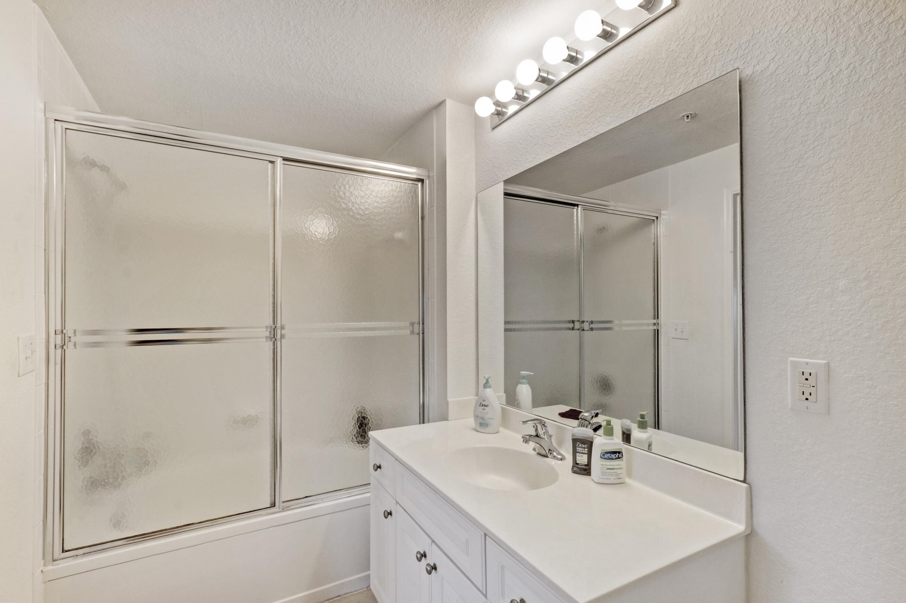 2806 Veronia Drive 301, Palm Beach Gardens, FL 33410 — photo 13 of 42