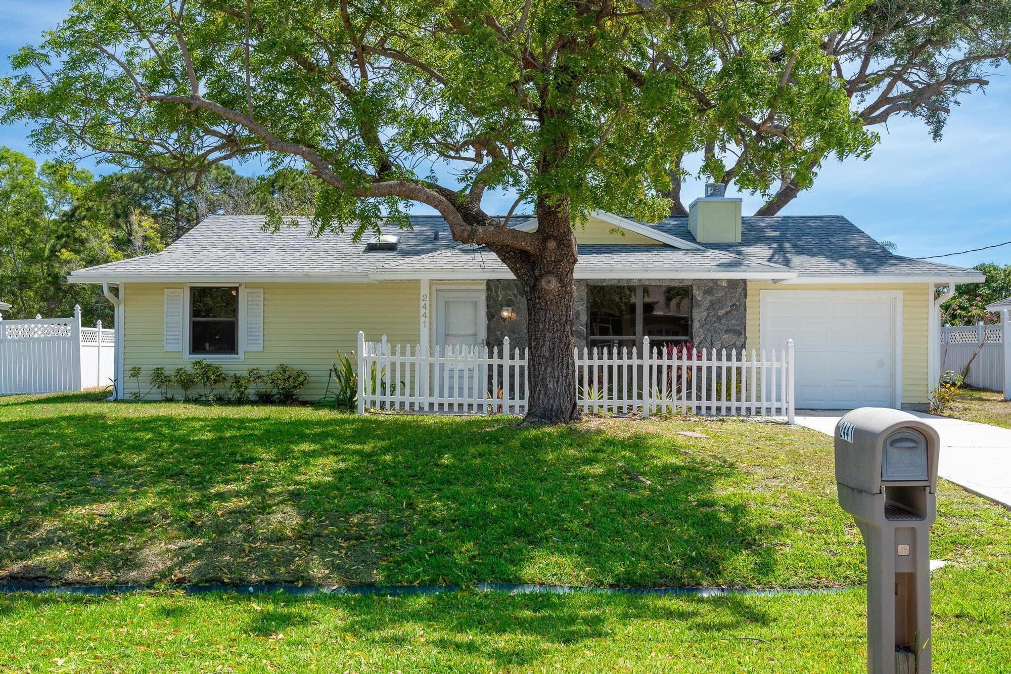 2441 SE Avalon Road, Port St. Lucie, FL 34952 — photo 38 of 43