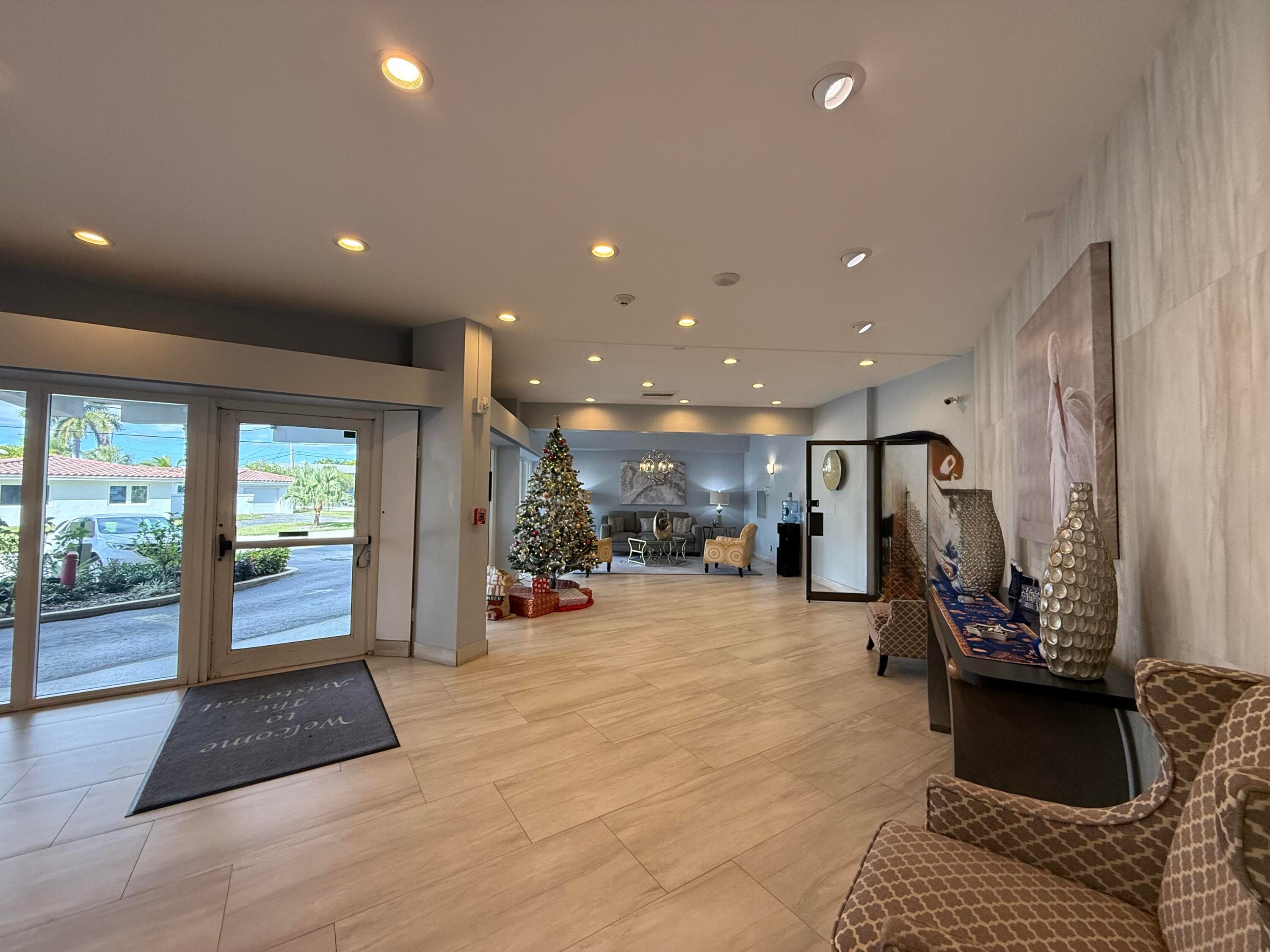 1200 Hibiscus Avenue 806, Pompano Beach, FL 33062 — photo 1 of 11