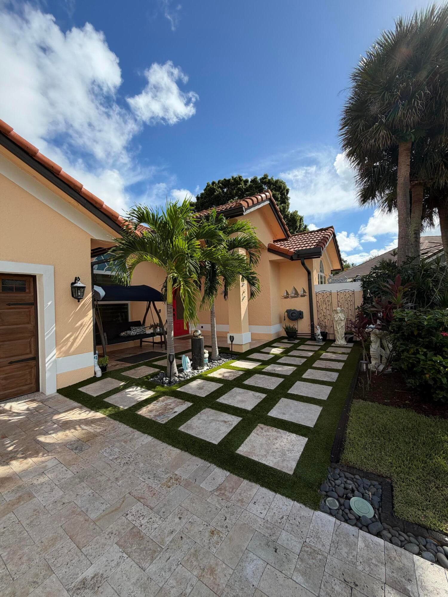 9050 Cypress Hollow Drive, Palm Beach Gardens, FL 33418 — photo 4 of 41