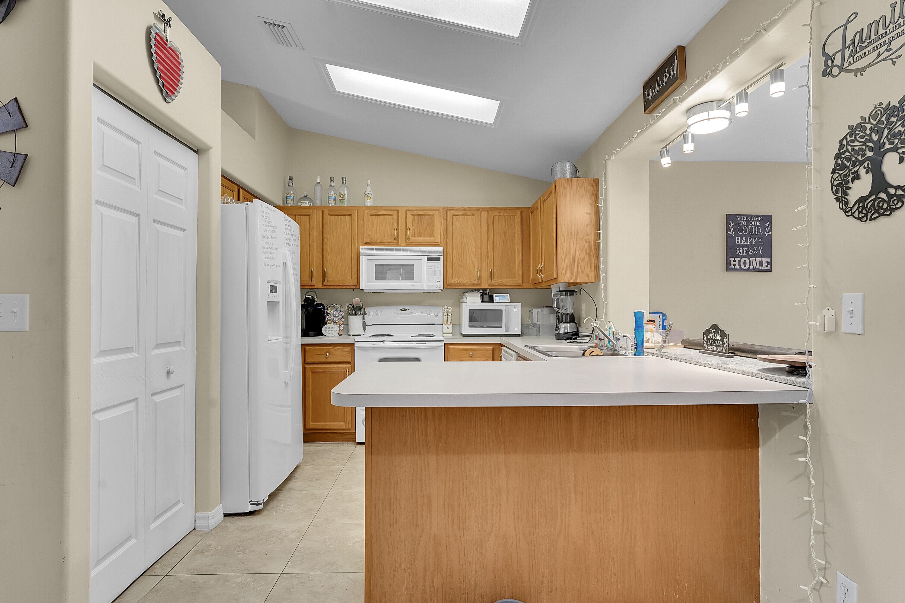 7856 101st Avenue, Vero Beach, FL 32967 — photo 10 of 42