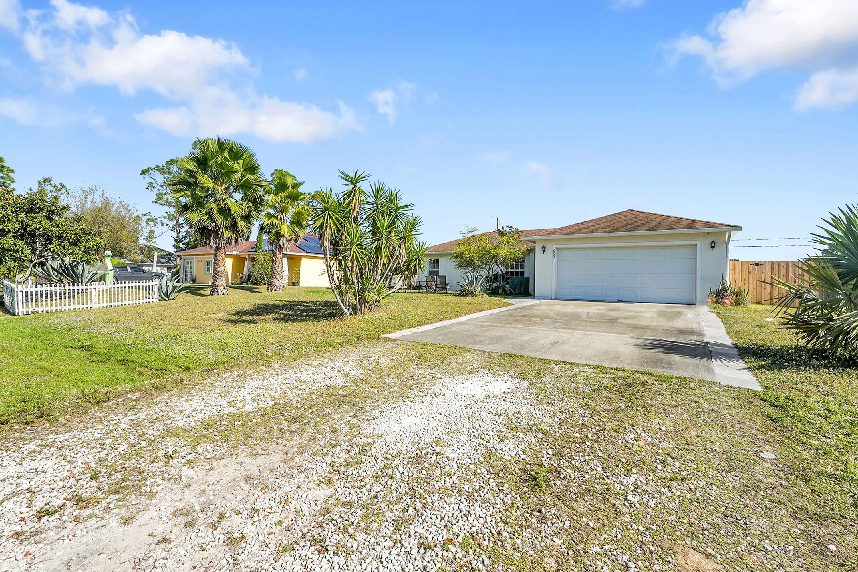 7856 101st Avenue, Vero Beach, FL 32967 — photo 5 of 42
