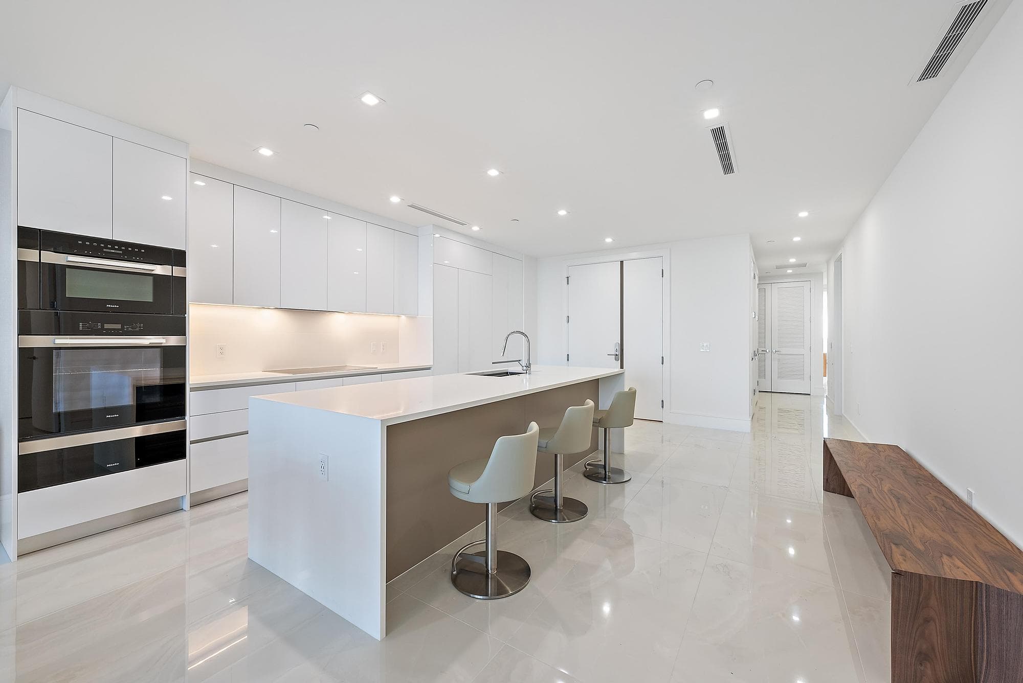 220 Lake Shore Drive 1008, Lake Park, FL 33403 — photo 10 of 29
