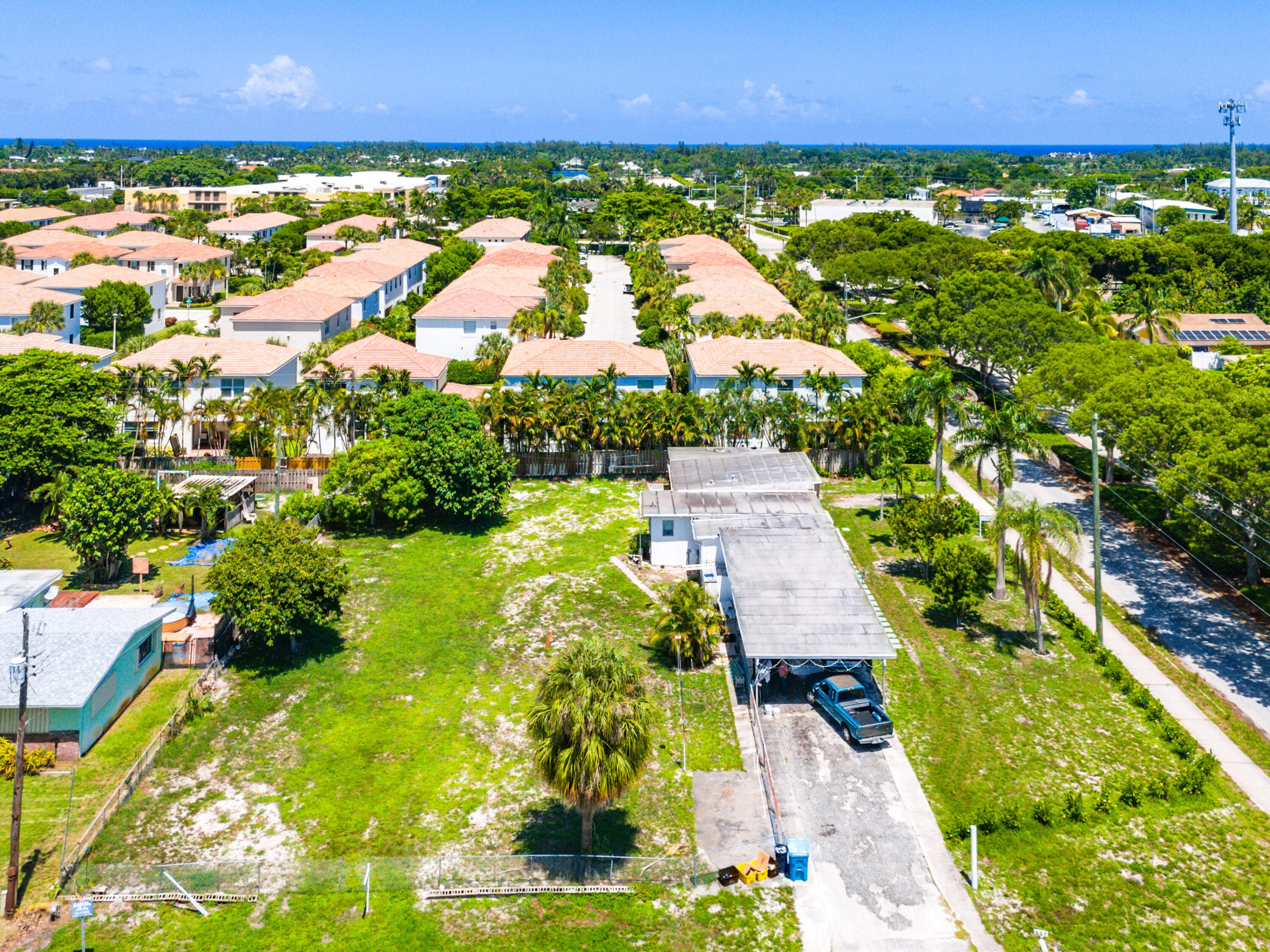335 Gulfstream Boulevard, Boynton Beach, FL 33435 — photo 2 of 11