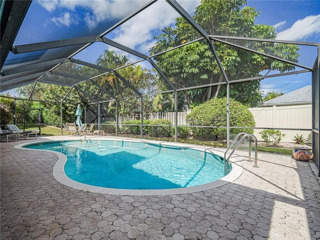 1330 Shorewinds Lane, Vero Beach, FL 32963 — photo 2 of 36