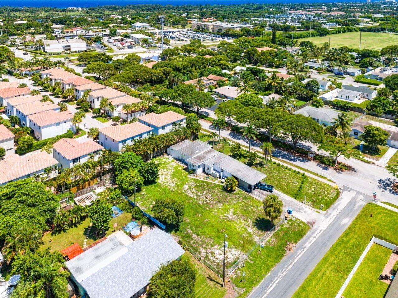 3650 SE 2nd Court, Boynton Beach, FL 33435 — photo 7 of 11