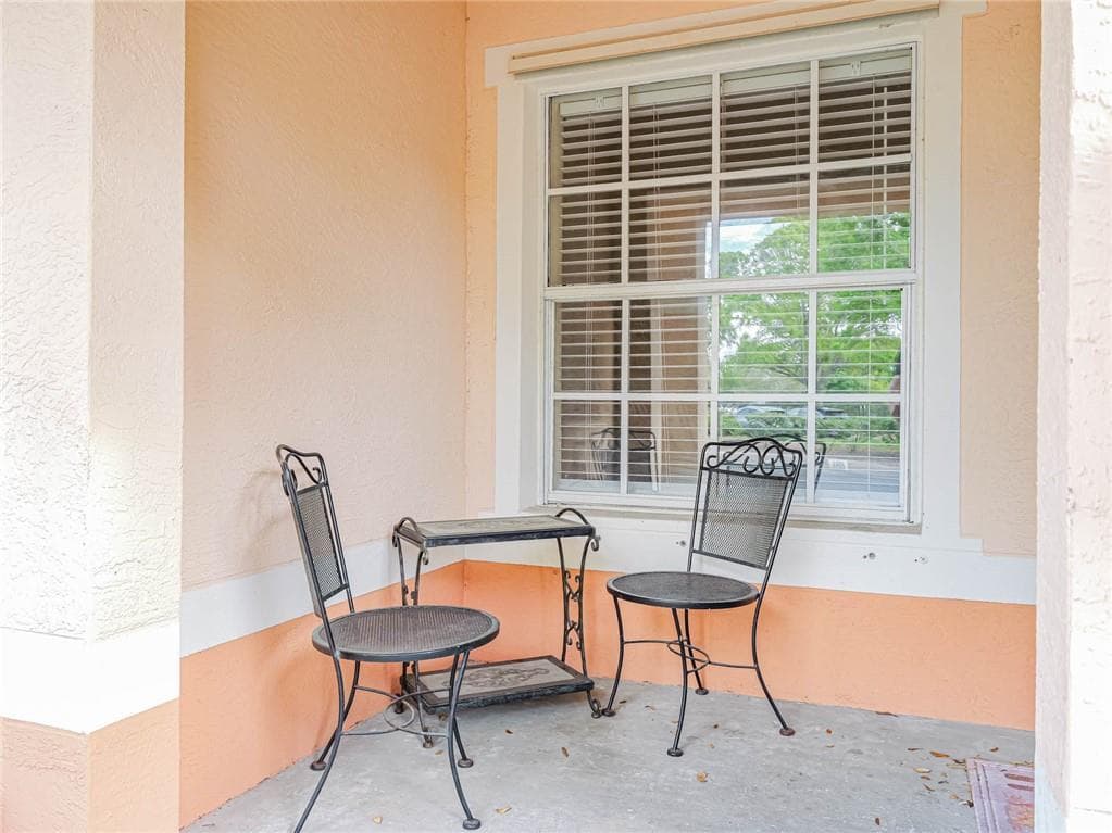 2288 57th Circle 2288, Vero Beach, FL 32966 — photo 3 of 35