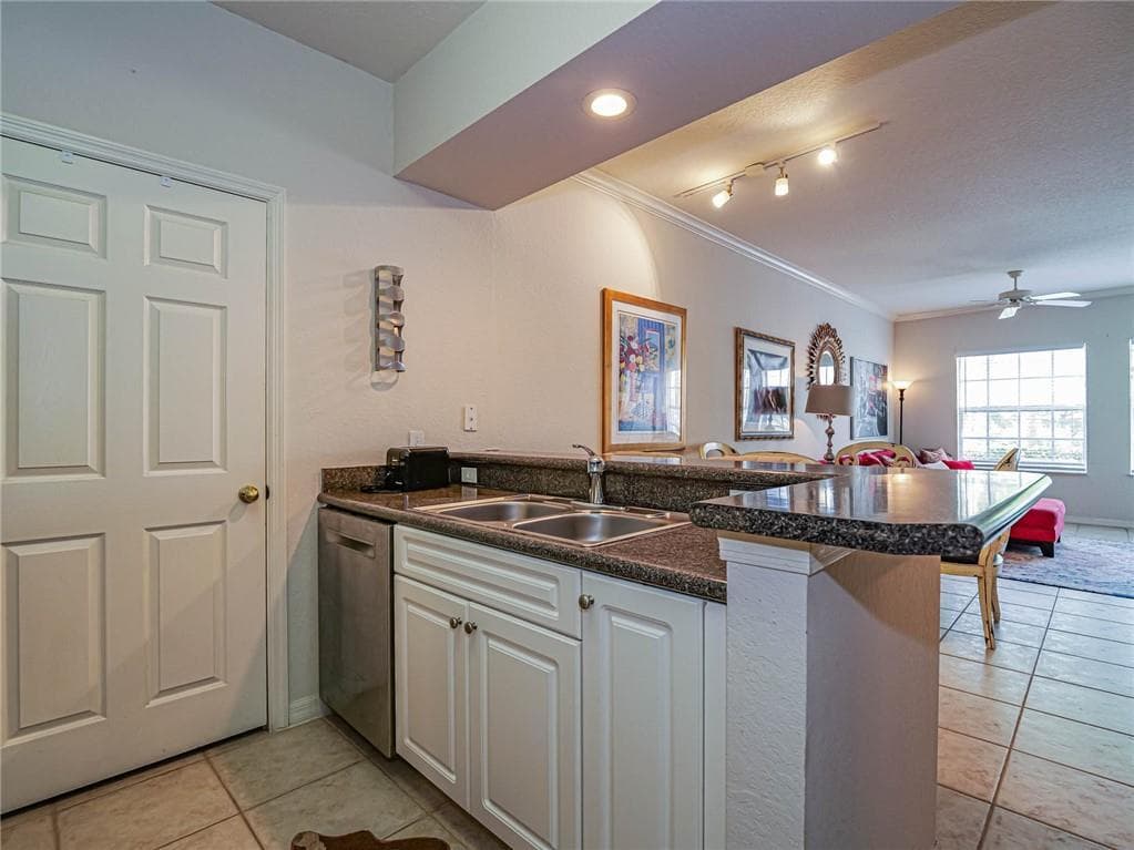 2288 57th Circle 2288, Vero Beach, FL 32966 — photo 12 of 35