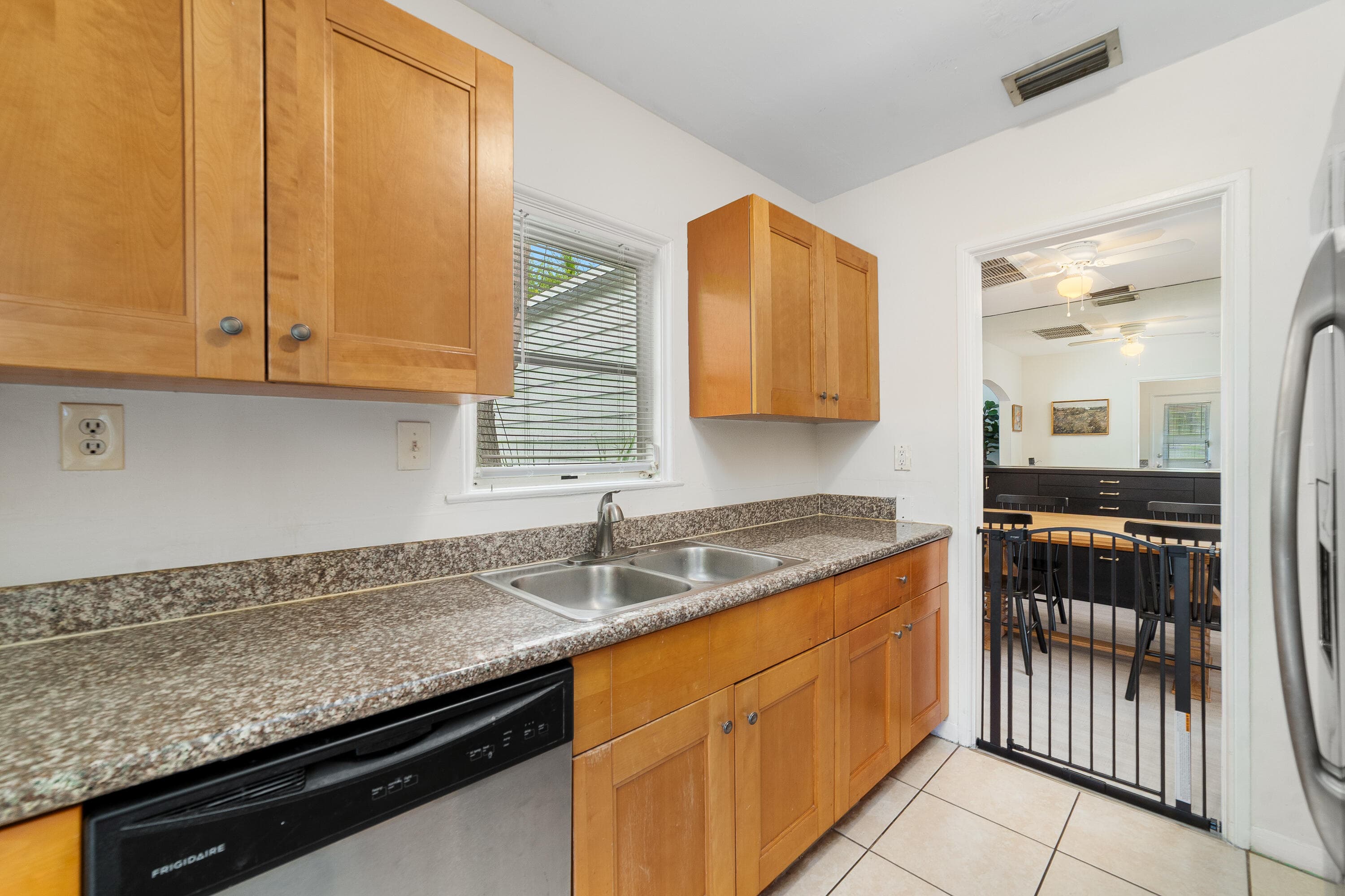 719 Valley Forge Road, West Palm Beach, FL 33405 — photo 3 of 29