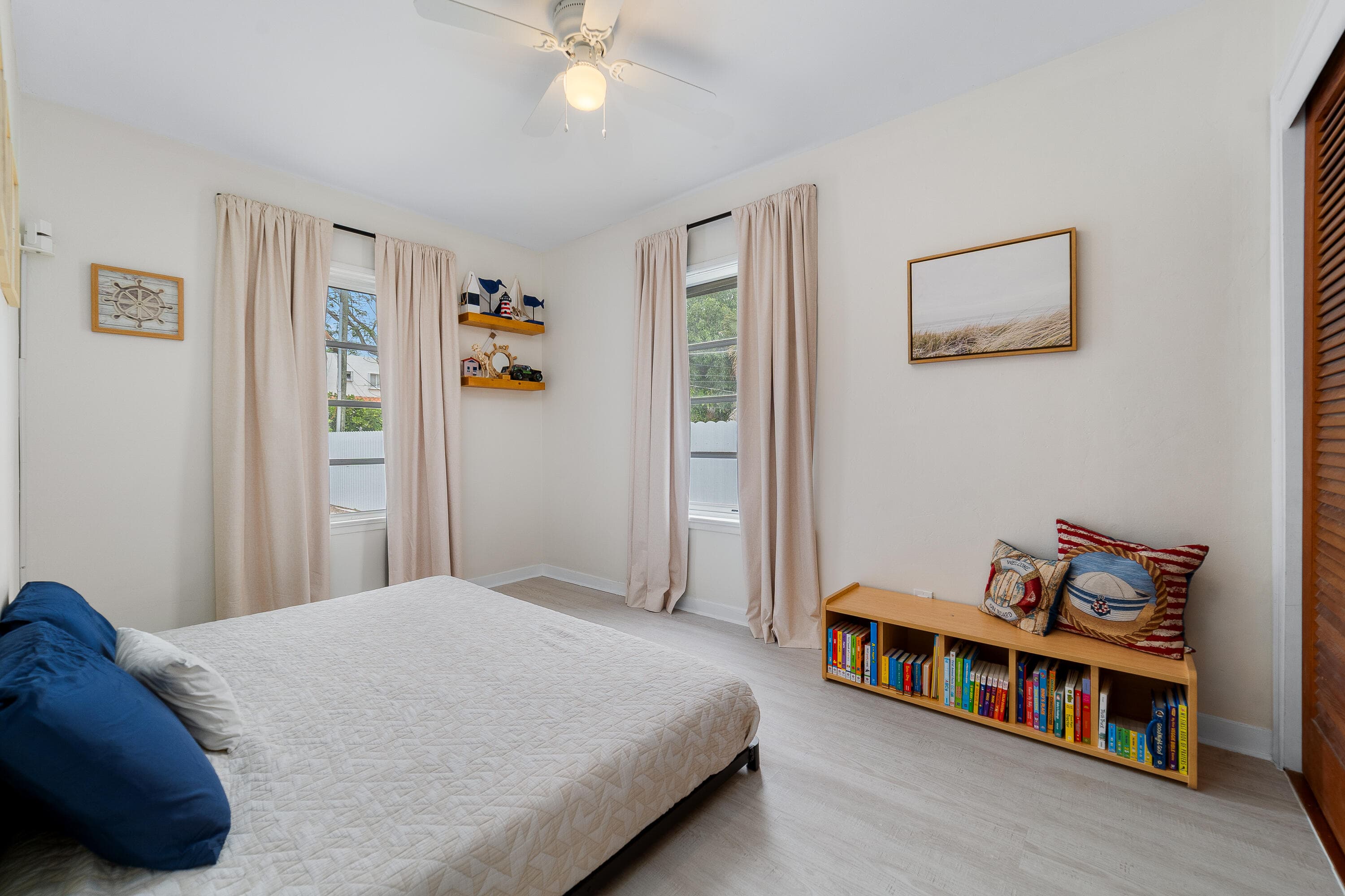 719 Valley Forge Road, West Palm Beach, FL 33405 — photo 14 of 29