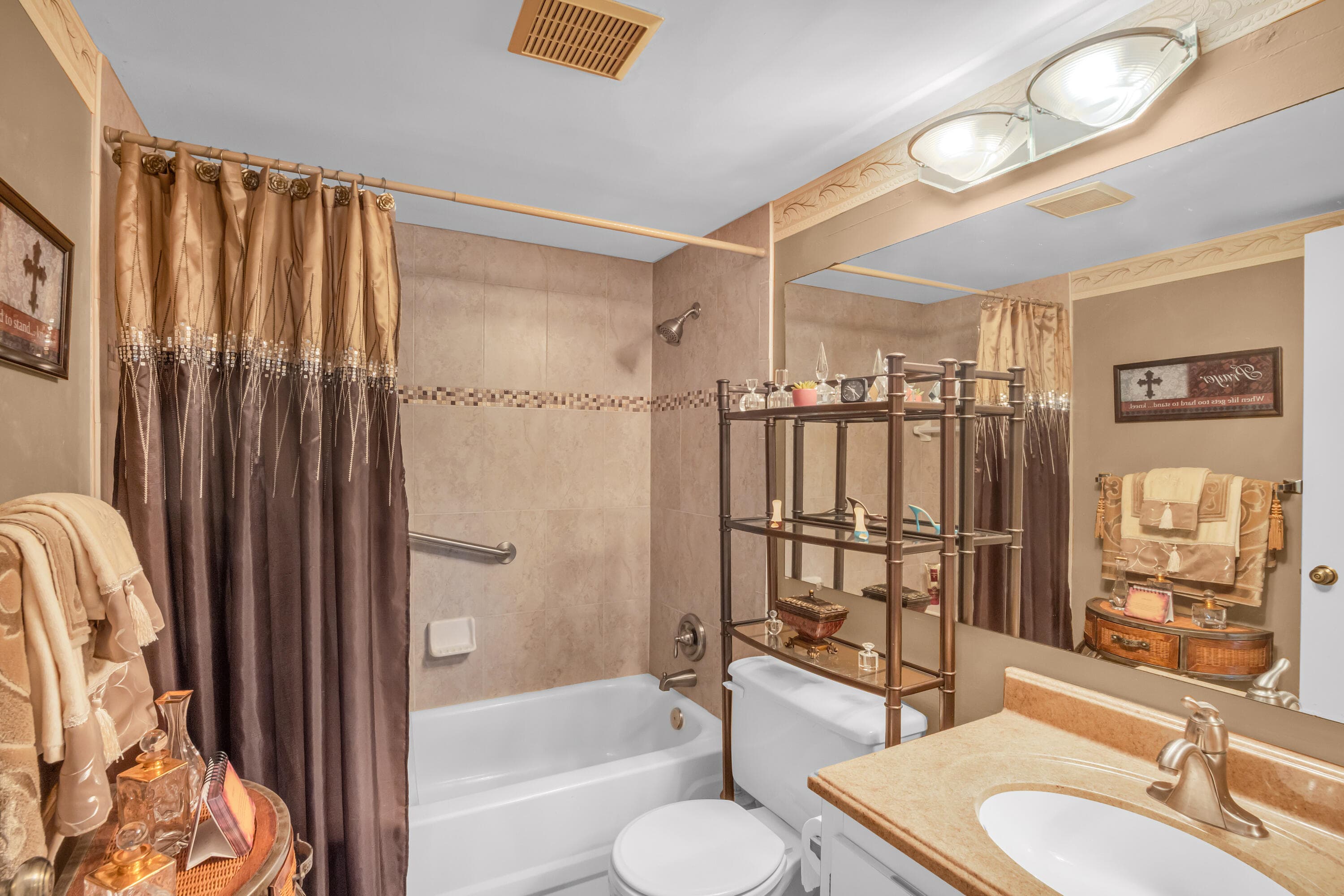 1012 Green Pine Boulevard H2, West Palm Beach, FL 33409 — photo 15 of 36