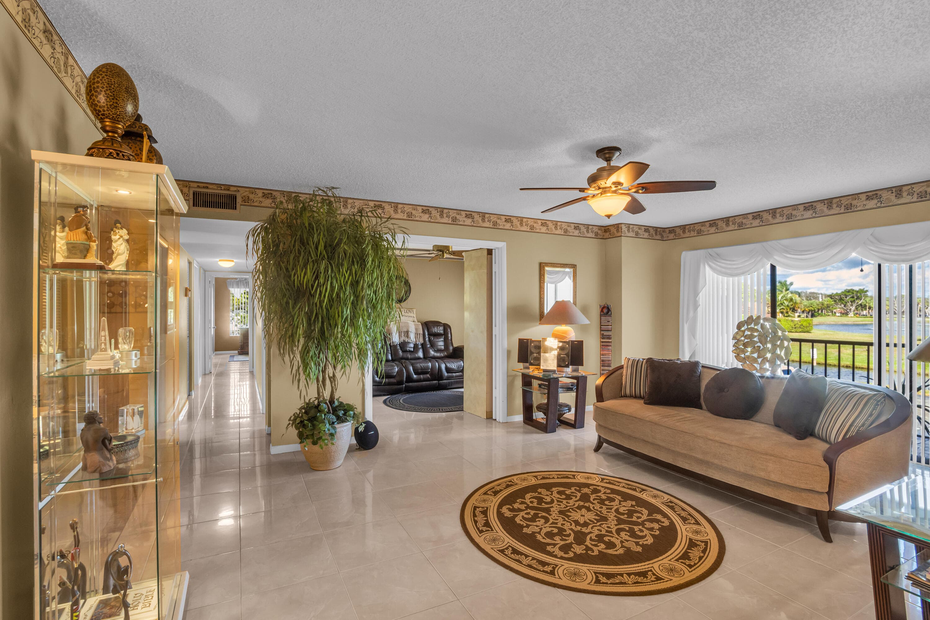 1012 Green Pine Boulevard H2, West Palm Beach, FL 33409 — photo 2 of 36