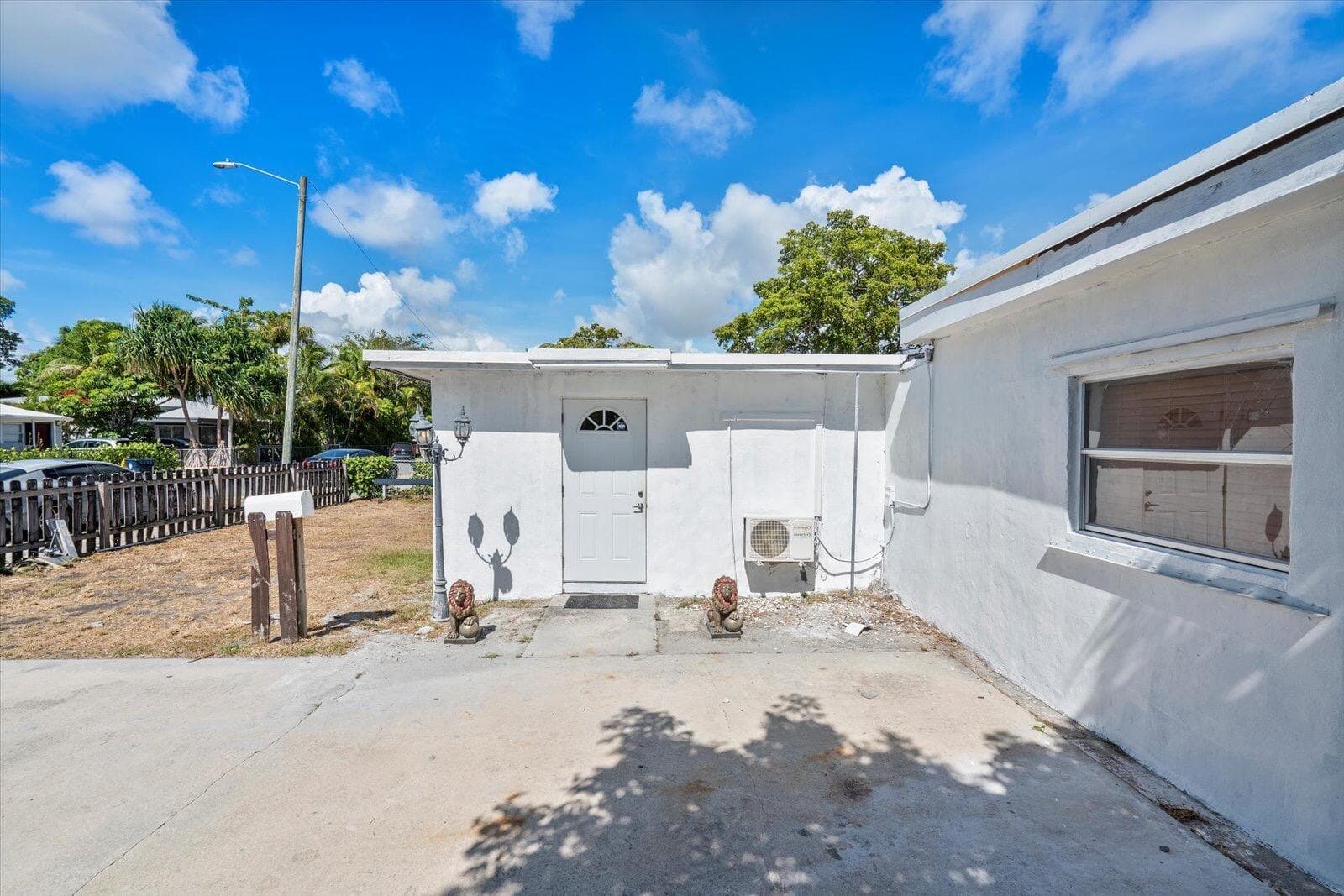 236 SW 14th Street, Dania Beach, FL 33004 — photo 2 of 19