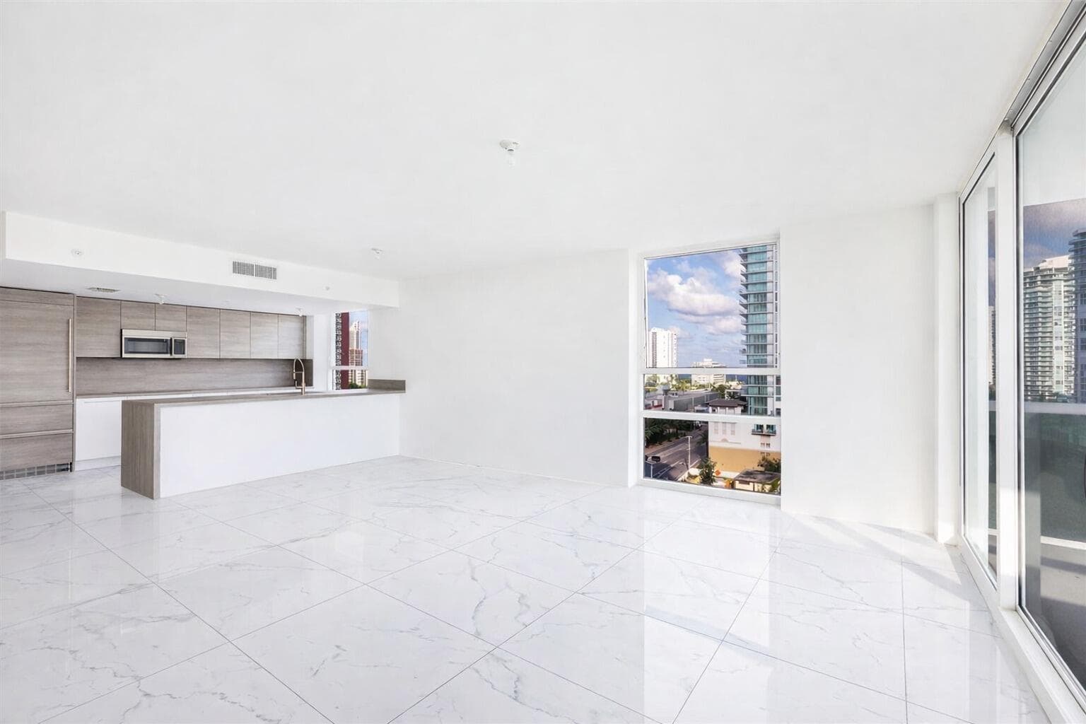 400 Sunny Isles Boulevard 1022, Sunny Isles Beach, FL 33160 — photo 19 of 34