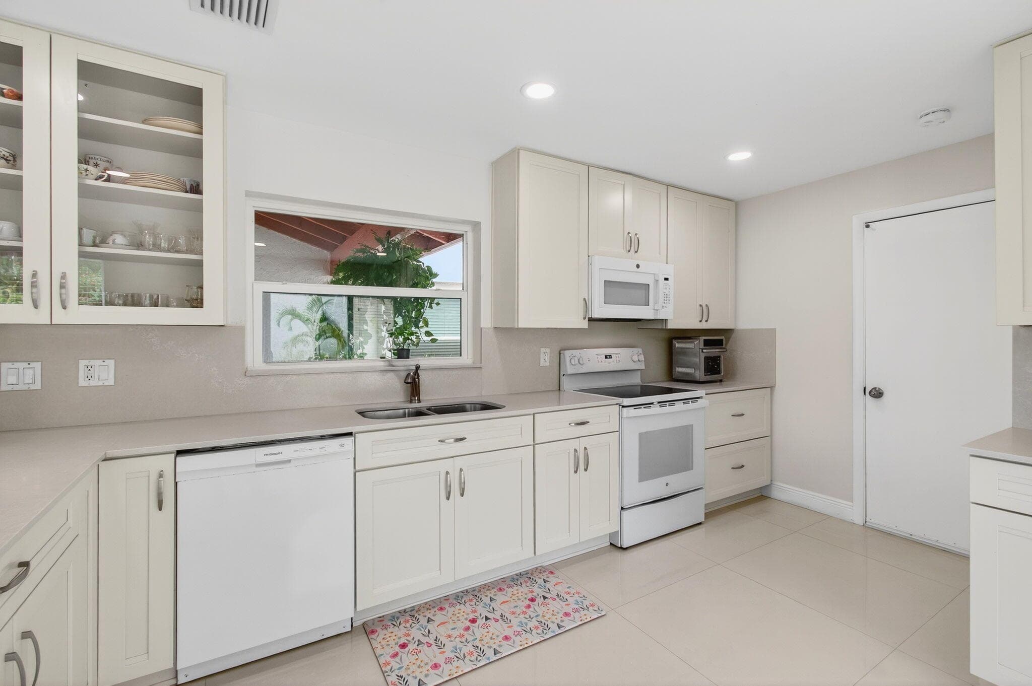 5735 Lakeview Mews Circle, Boynton Beach, FL 33437 — photo 14 of 74