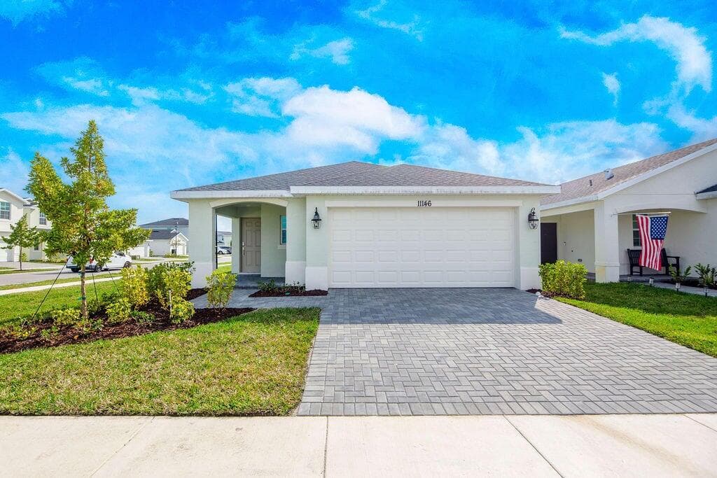 11146 NW Fernbrook Drive, Port St. Lucie, FL 34987 — photo 1 of 39