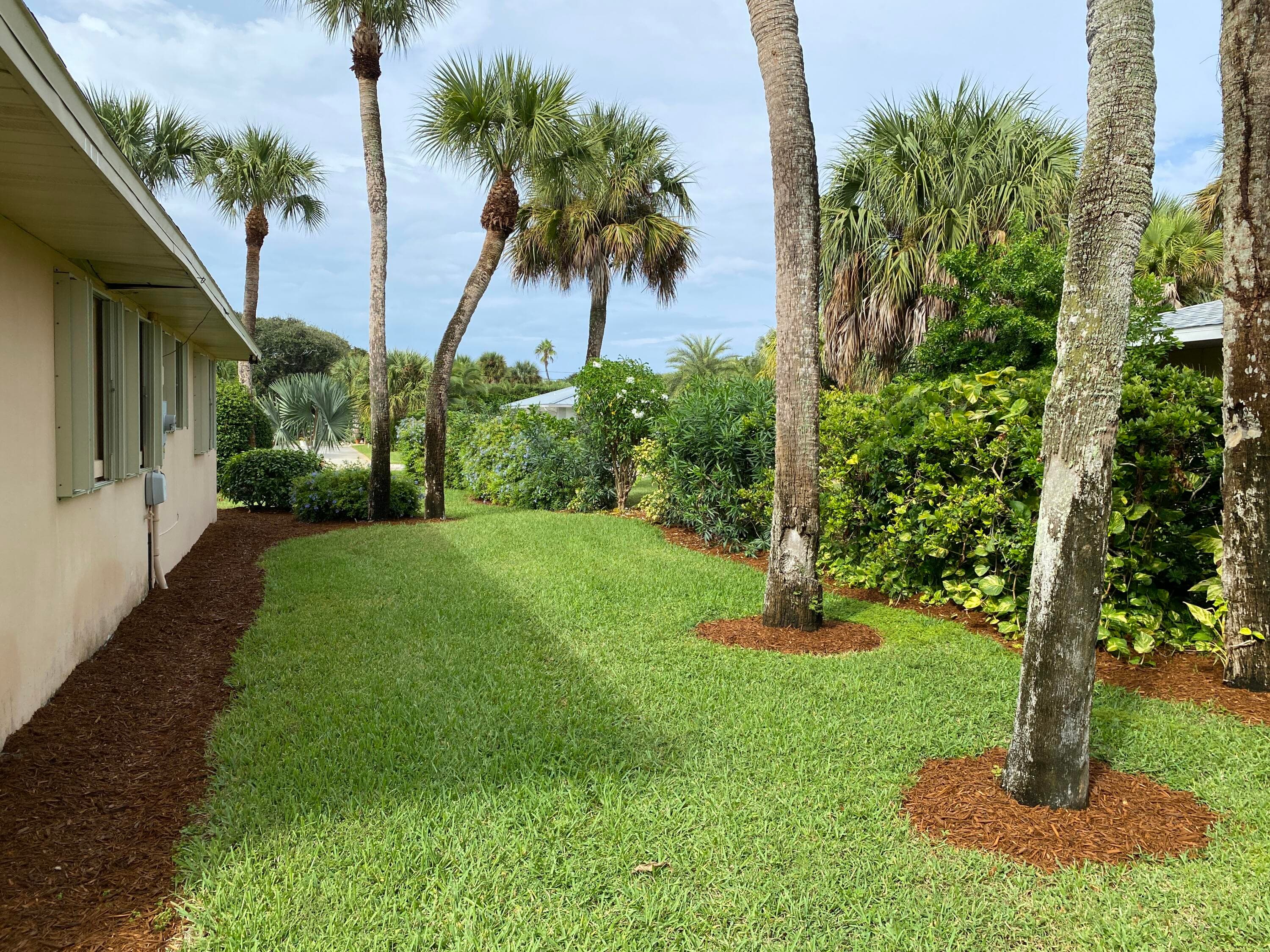 956 Tulip Lane, Vero Beach, FL 32963 — photo 37 of 52