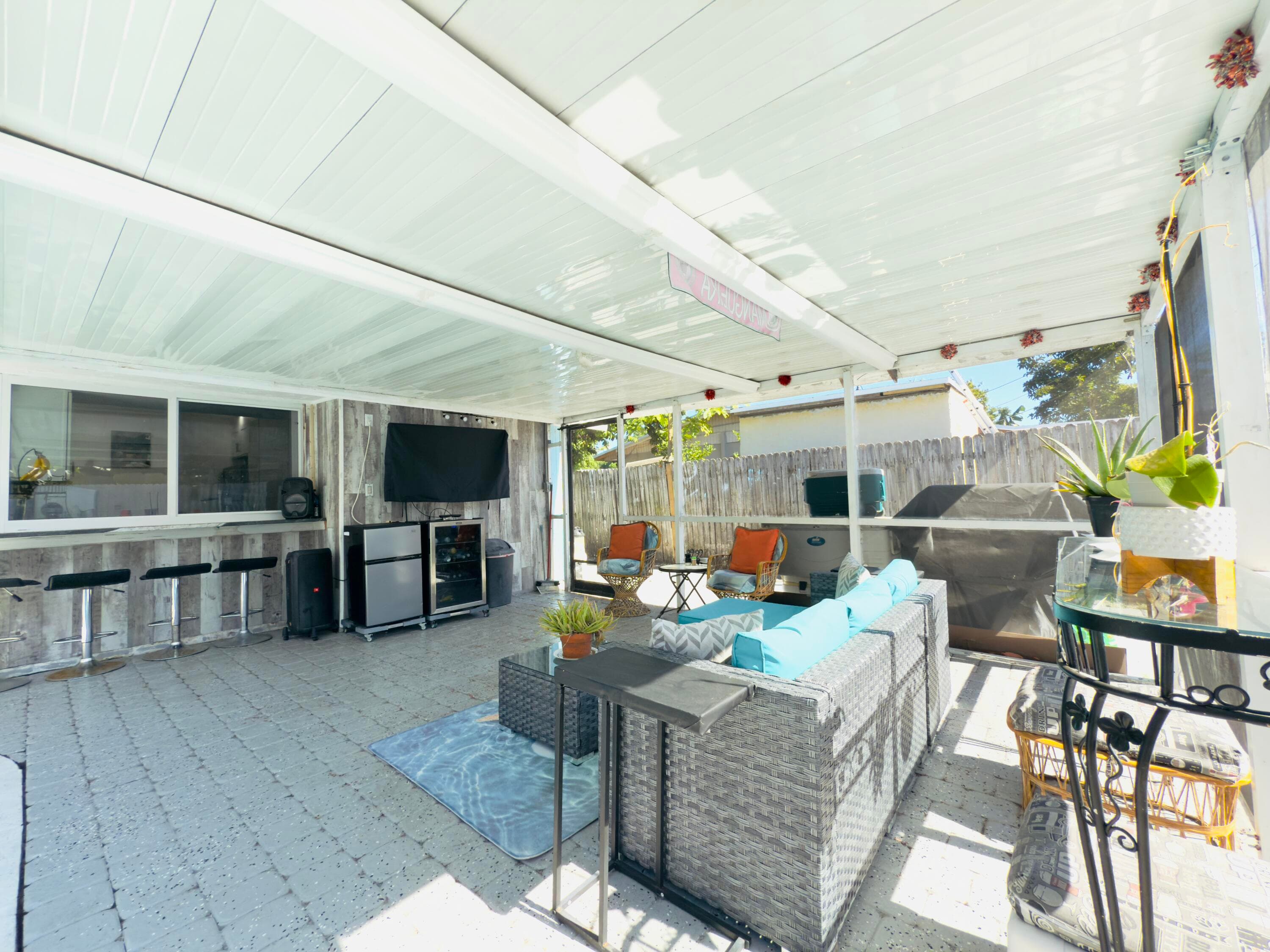230 NE 25th Street, Pompano Beach, FL 33064 — photo 50 of 66