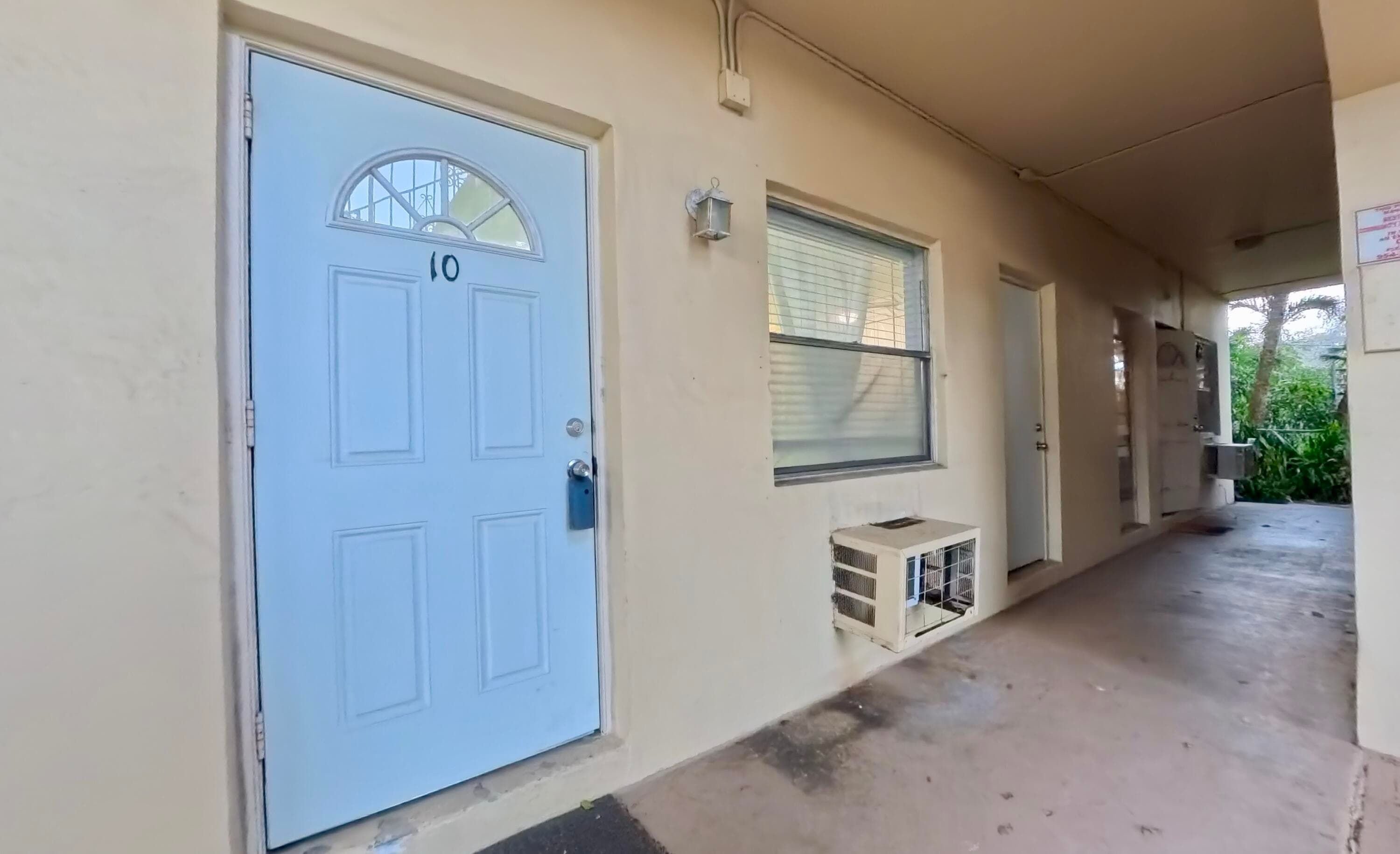2621 Grant Street 10a, Hollywood, FL 33020 — photo 2 of 23