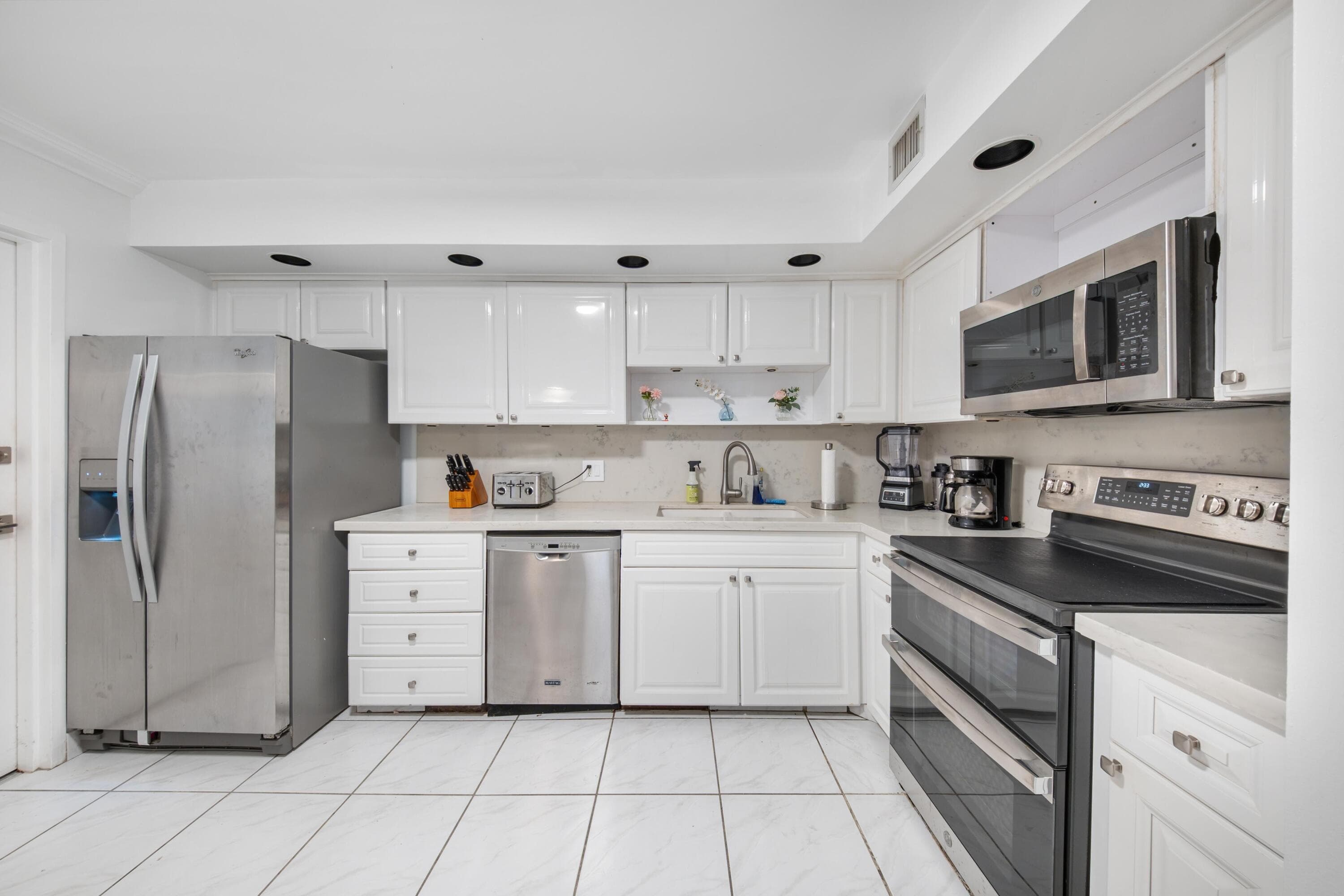 1370 S Ocean Boulevard 1703, Pompano Beach, FL 33062 — photo 10 of 41